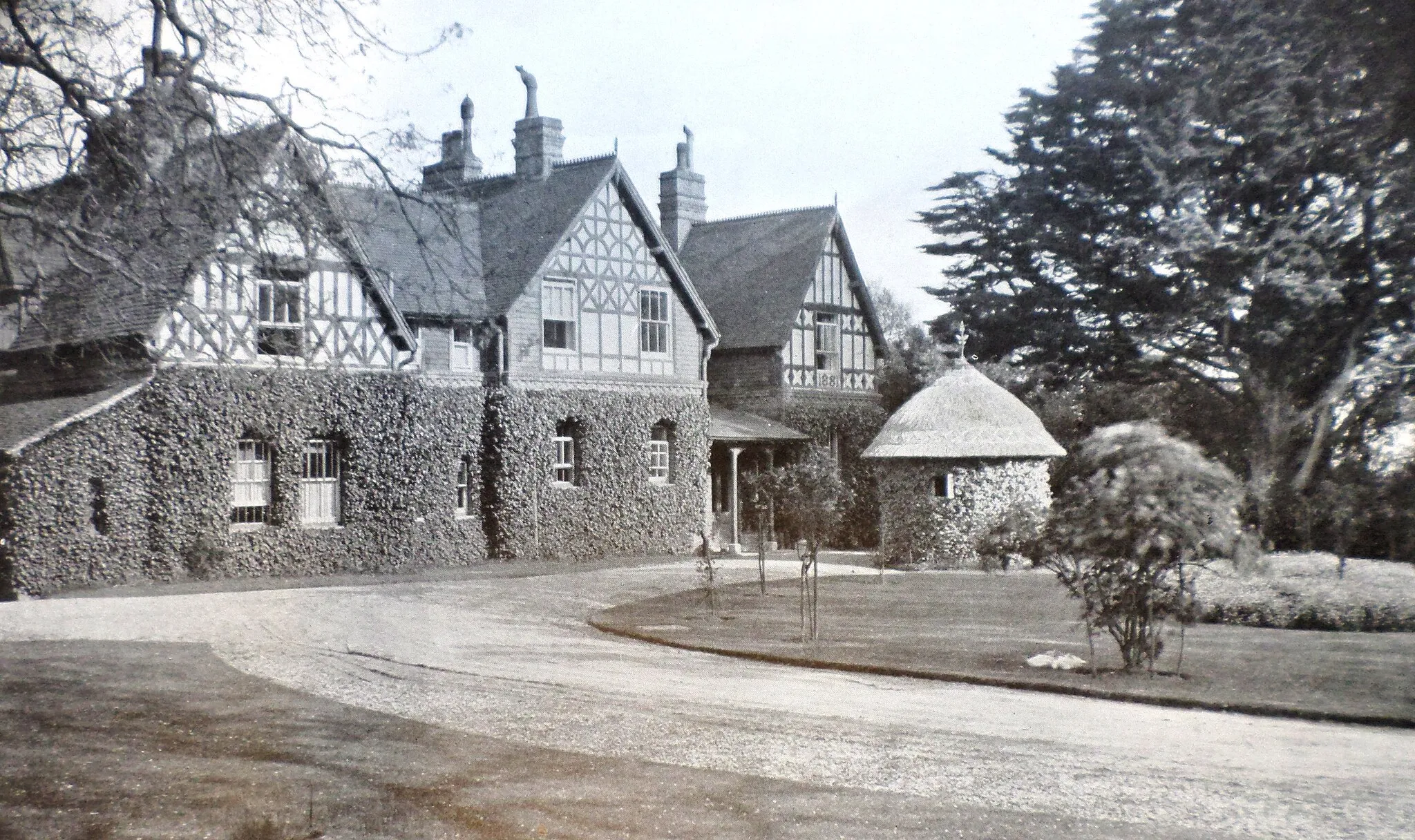 Photo showing: De Bathe property sale 1919  Hollandsfield photograph