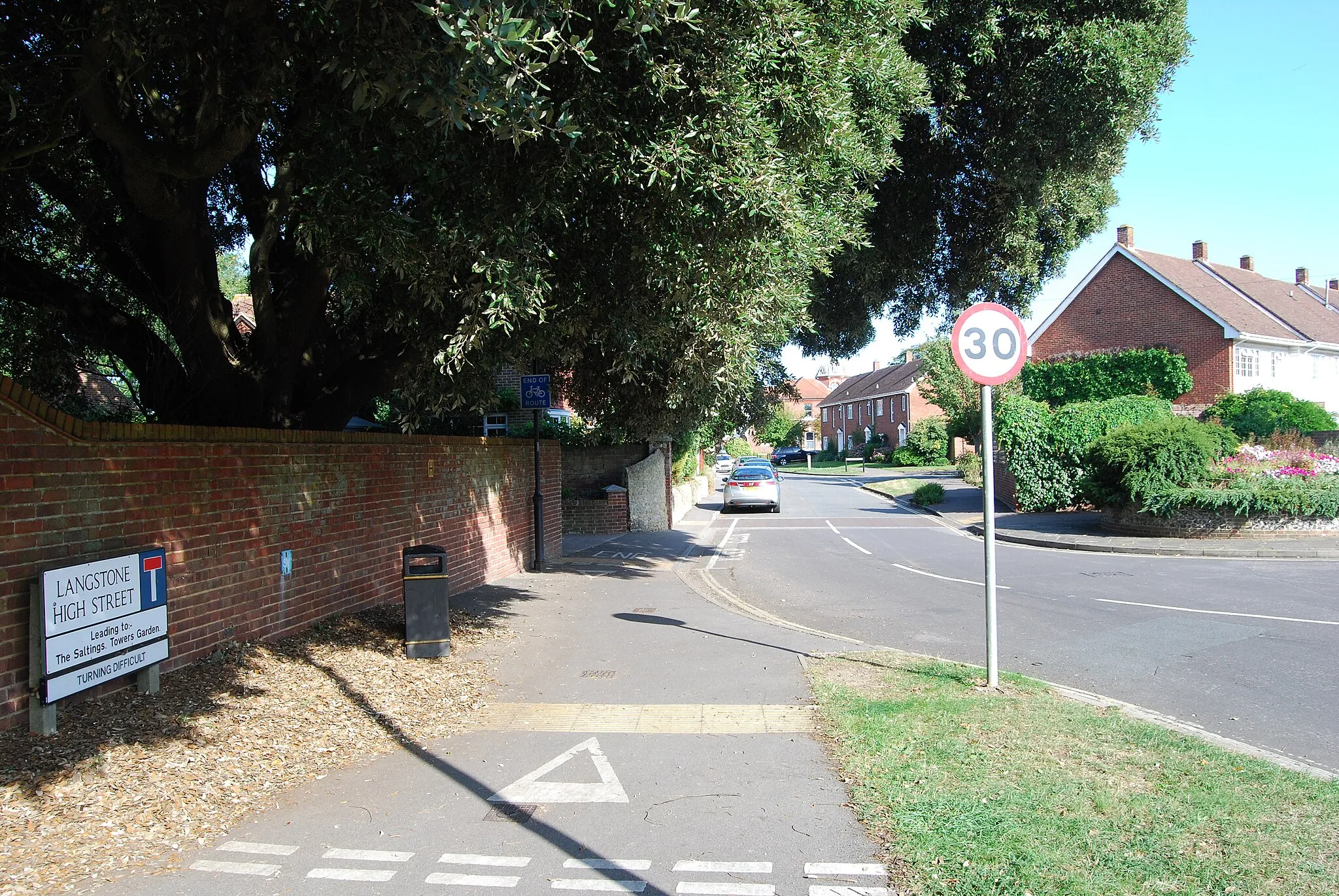 Photo showing: High Street, Langstone (1)