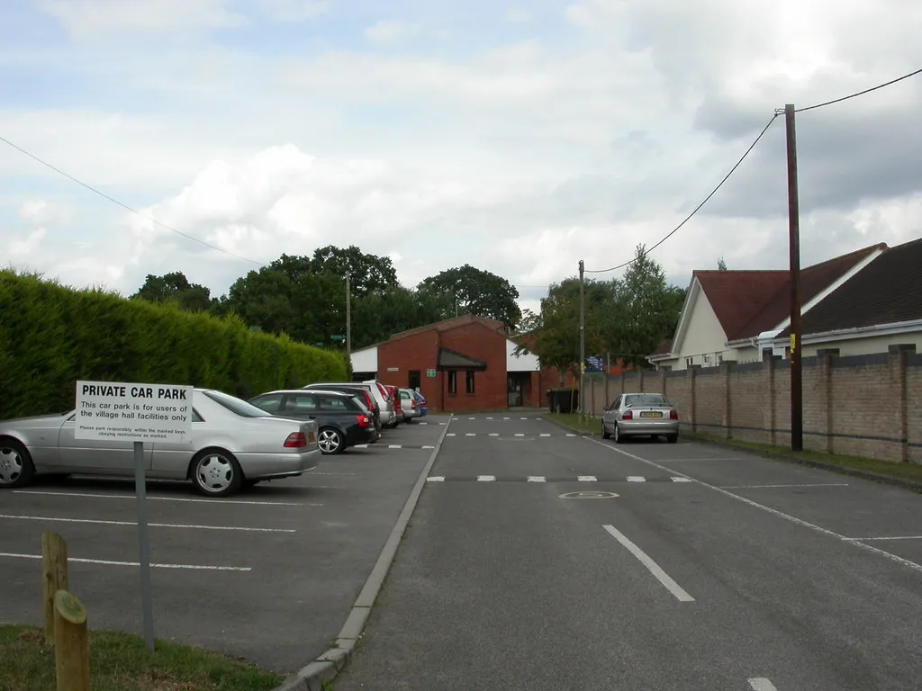 Photo showing: St Leonards, village hall