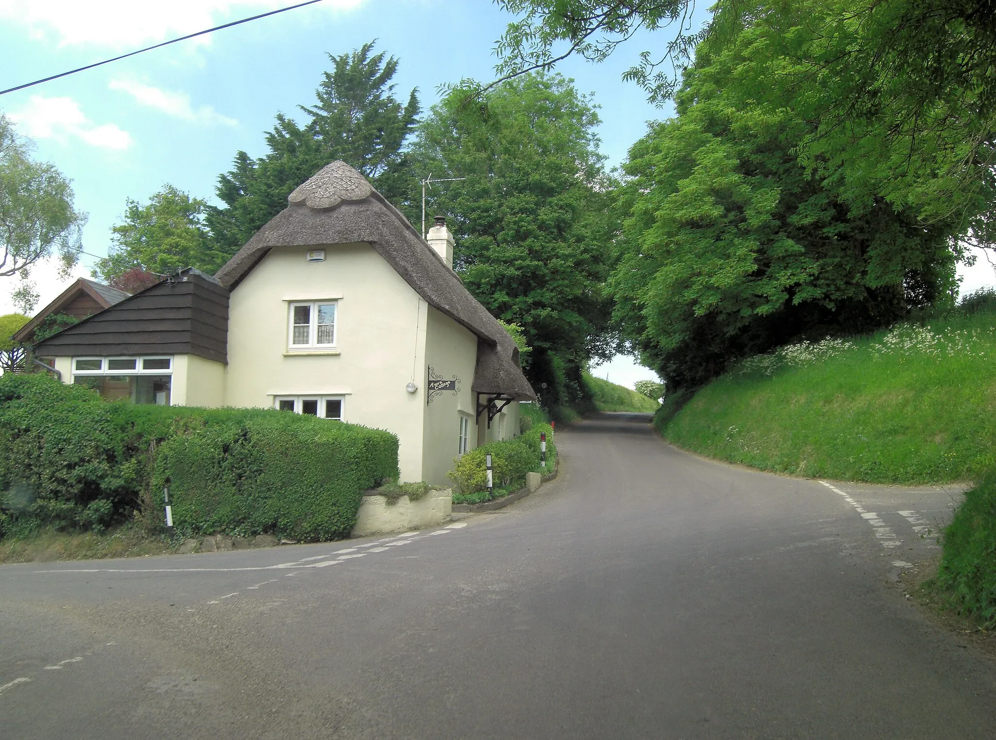 Photo showing: Amen Cottage at Amen Corner