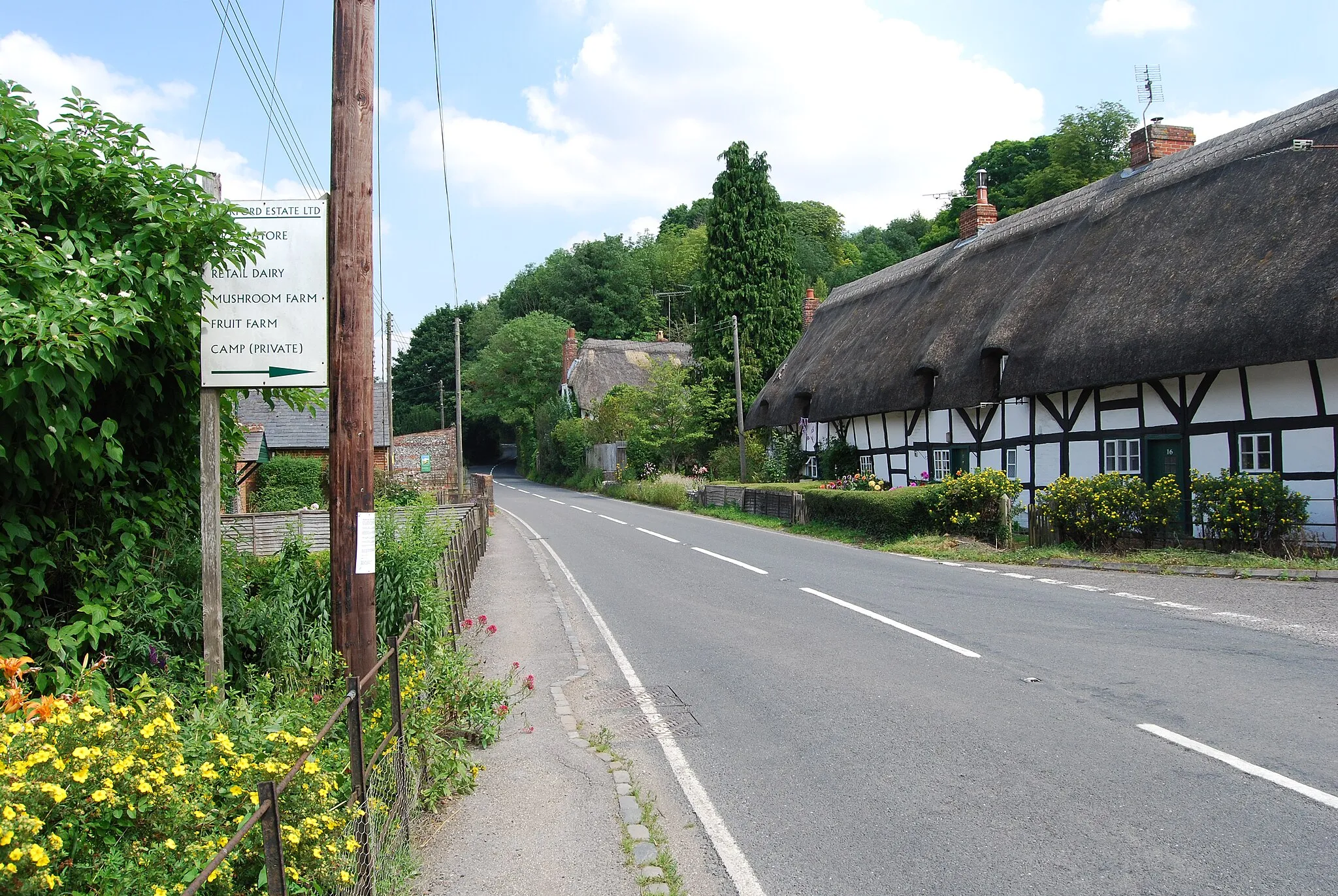 Photo showing: Leckford Lane (3)