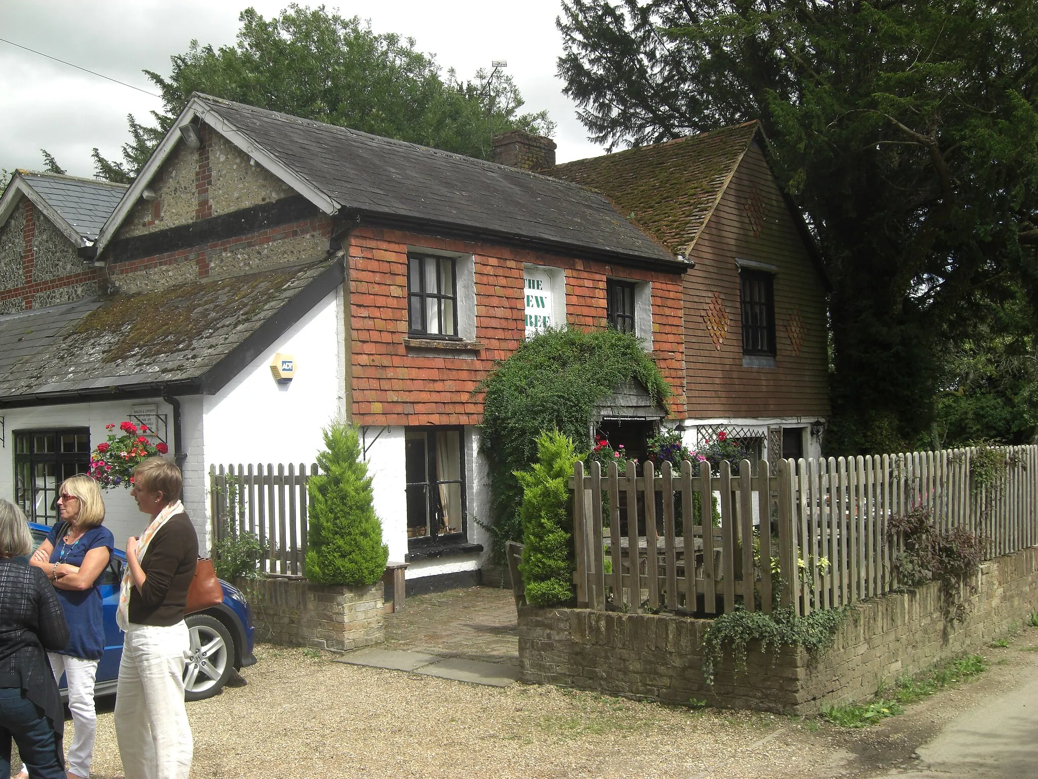 Photo showing: The Yew Tree. Lower Wield