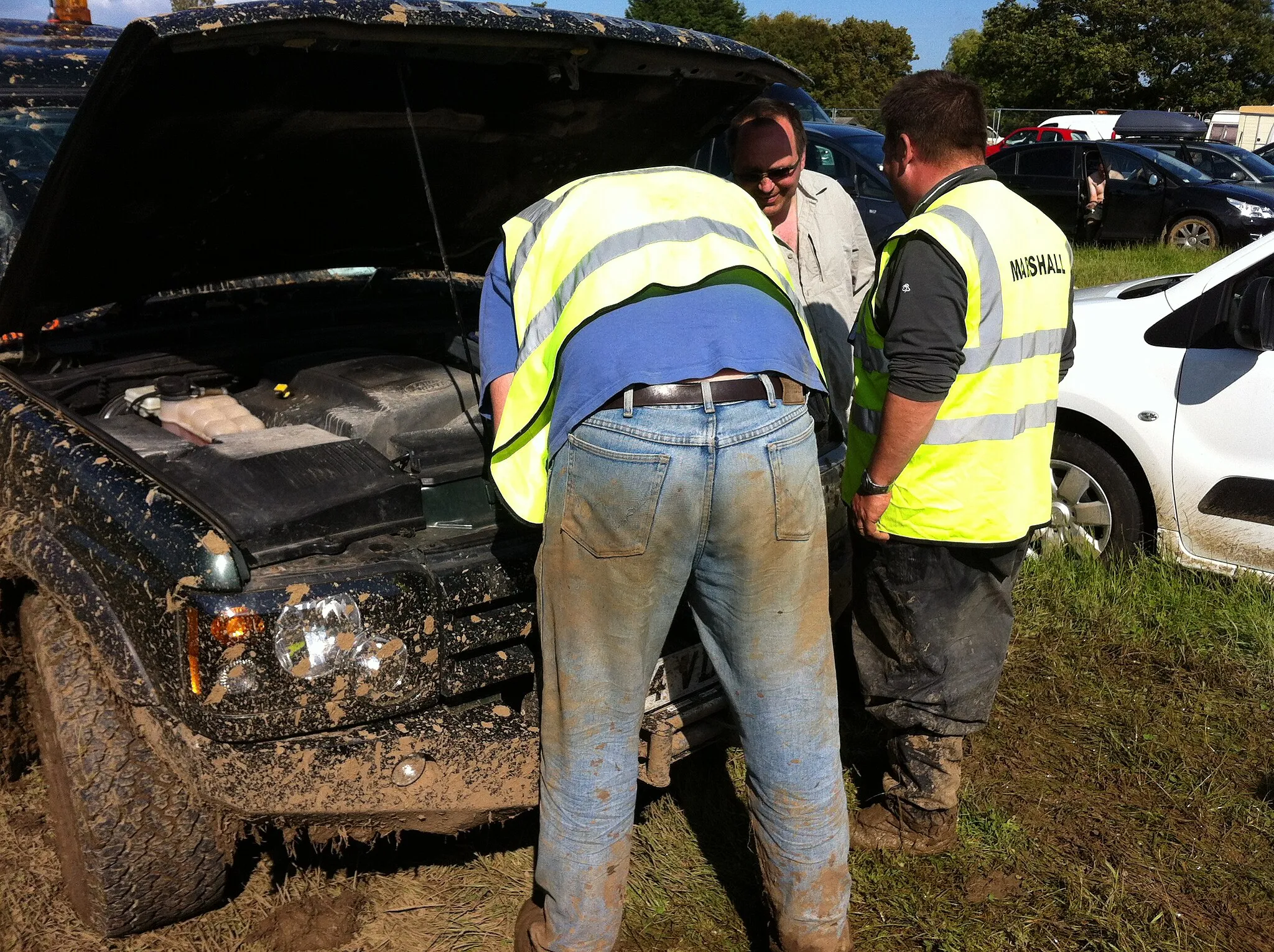 Photo showing: A 4x4 response vehicle, seen in the car park of the Isle of Wight Festival 2012, held in Newport, Isle of Wight. Heavy rain in the days leading up to the event had caused the site to turn to mud causing problems for vehicles getting in.