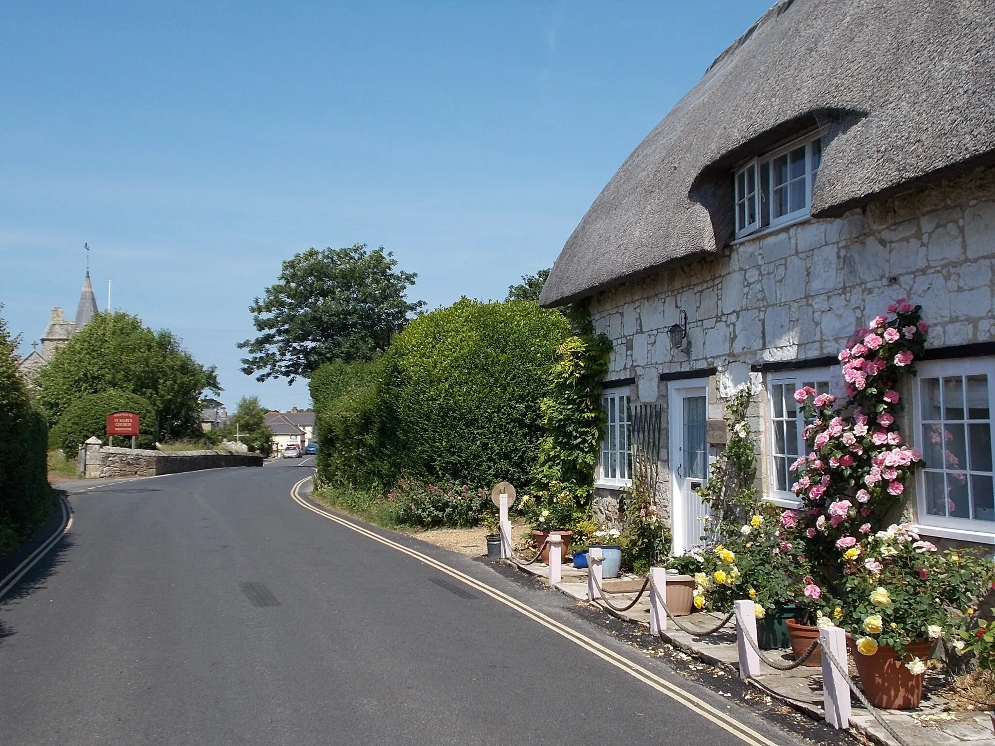 Photo showing: Brighstone, Isle of Wight, UK