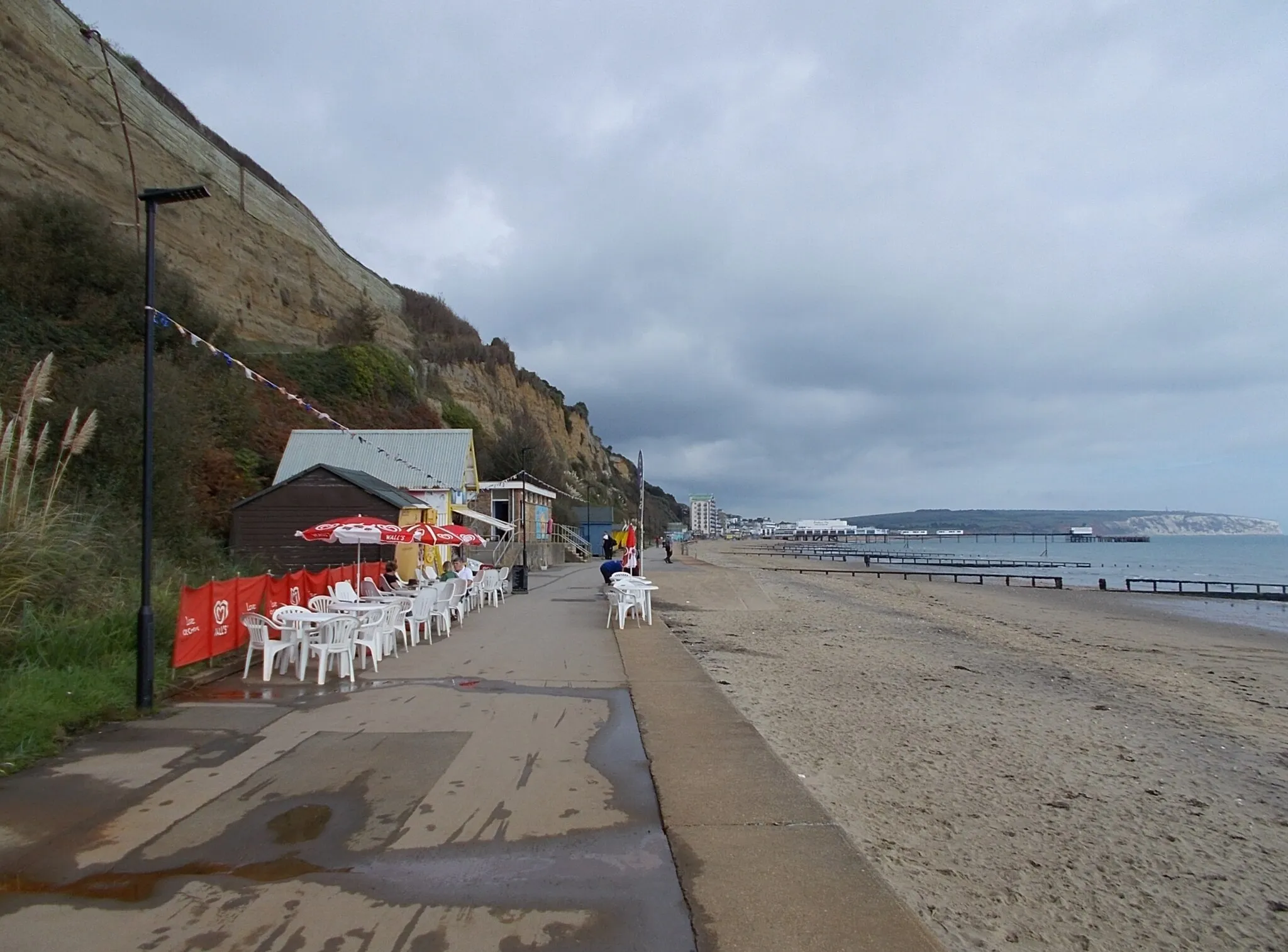 Photo showing: Beach at Lake, Isle of Wight, UK