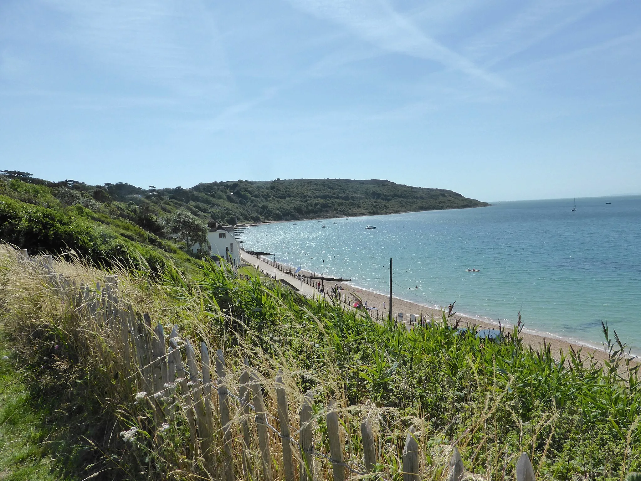 Photo showing: Totland Bay