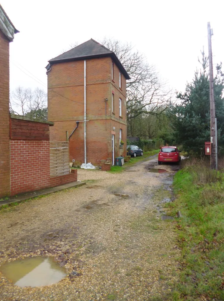 Photo showing: Stoney Cross, Rufuston