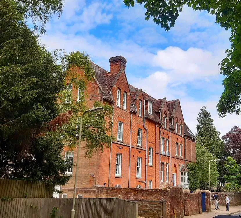 Photo showing: Sergeant's House on Romans Road, one of Winchester College's boarding houses