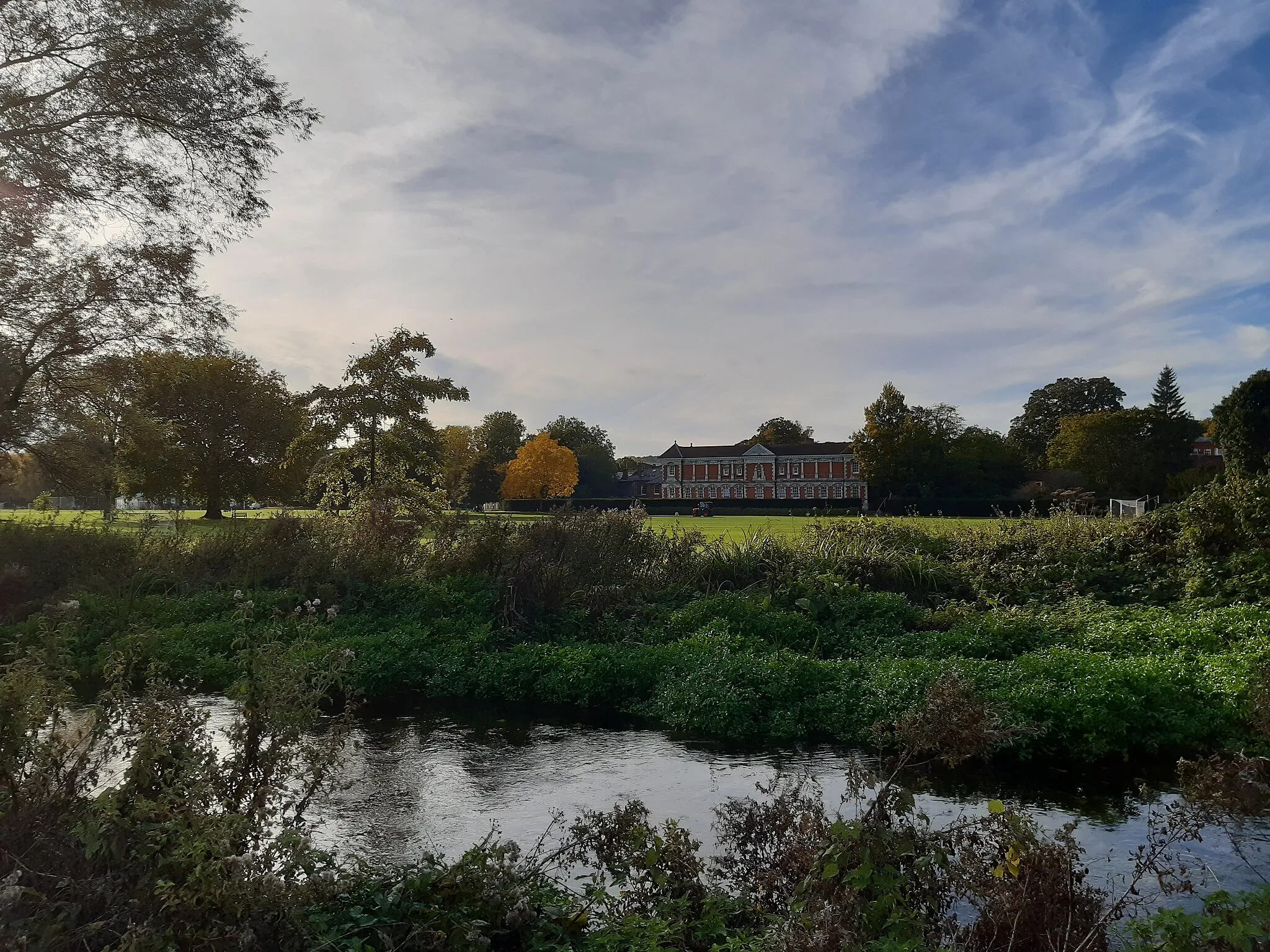 Photo showing: Winchester College River Itchen, playing fields, Science School in Queen Anne style, 1904