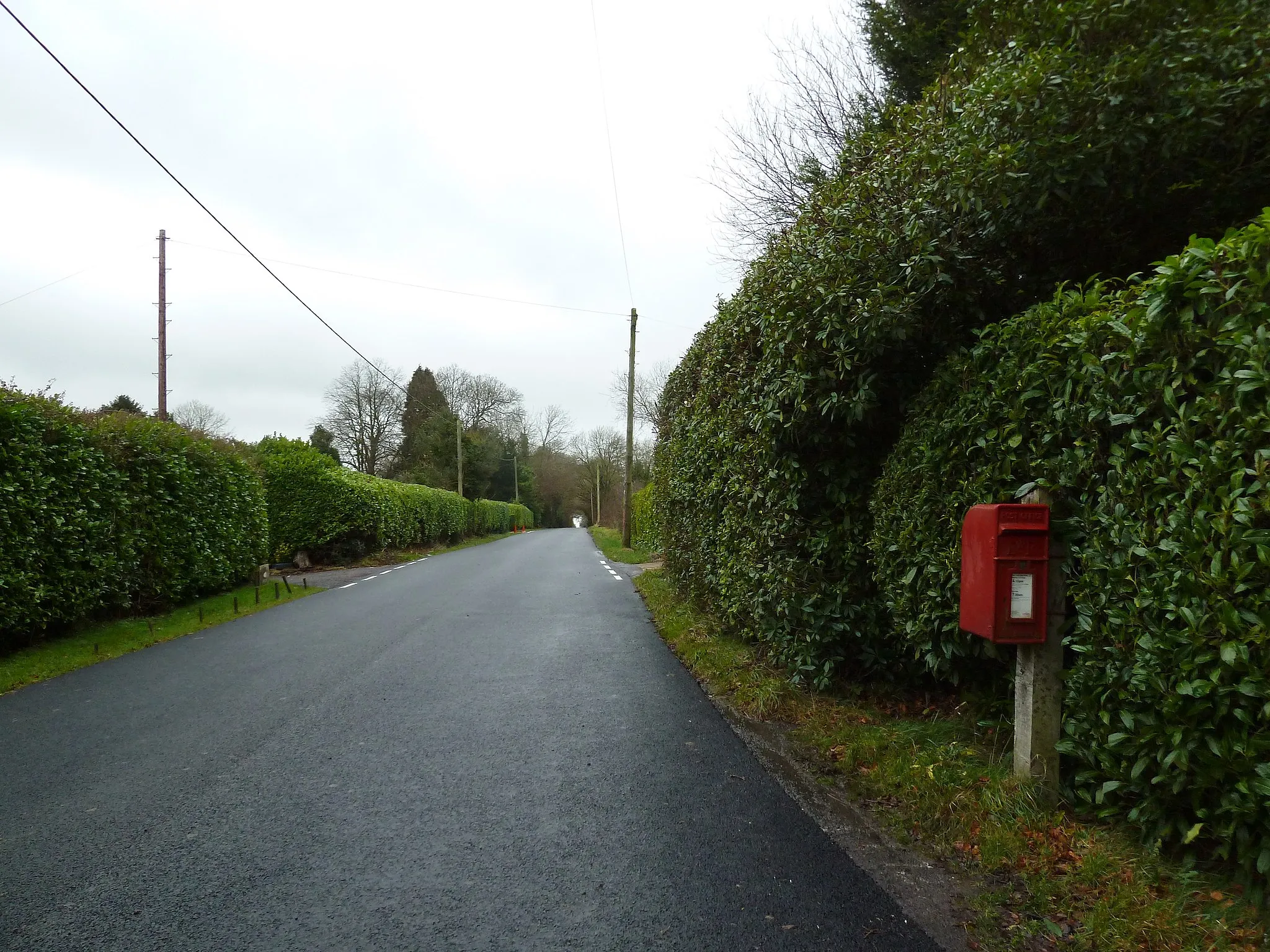 Photo showing: A small hamlet near Petersfield
