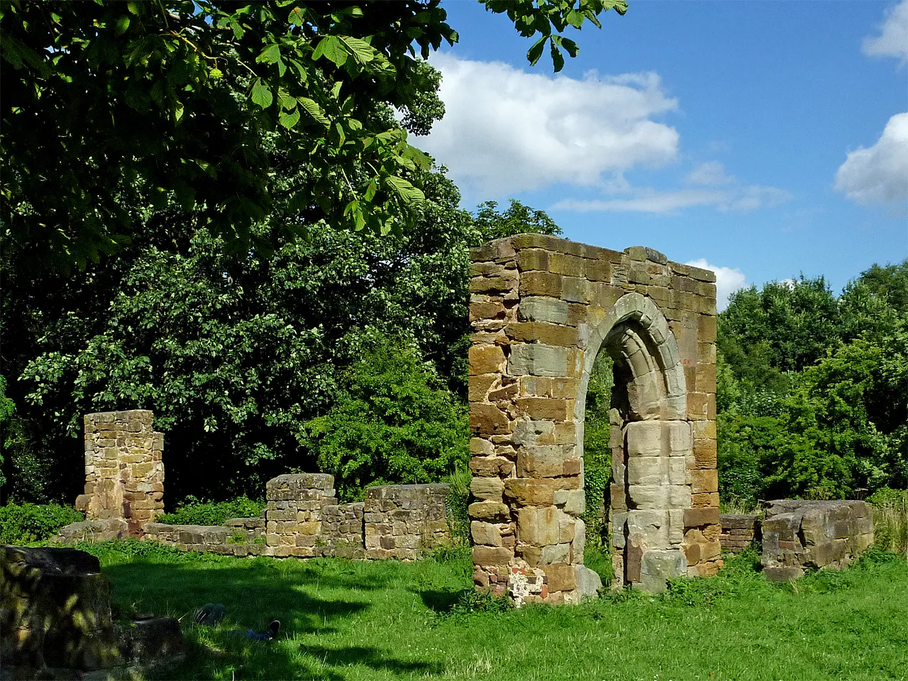 Photo showing: Alvecote Priory ruins in Staffordshire