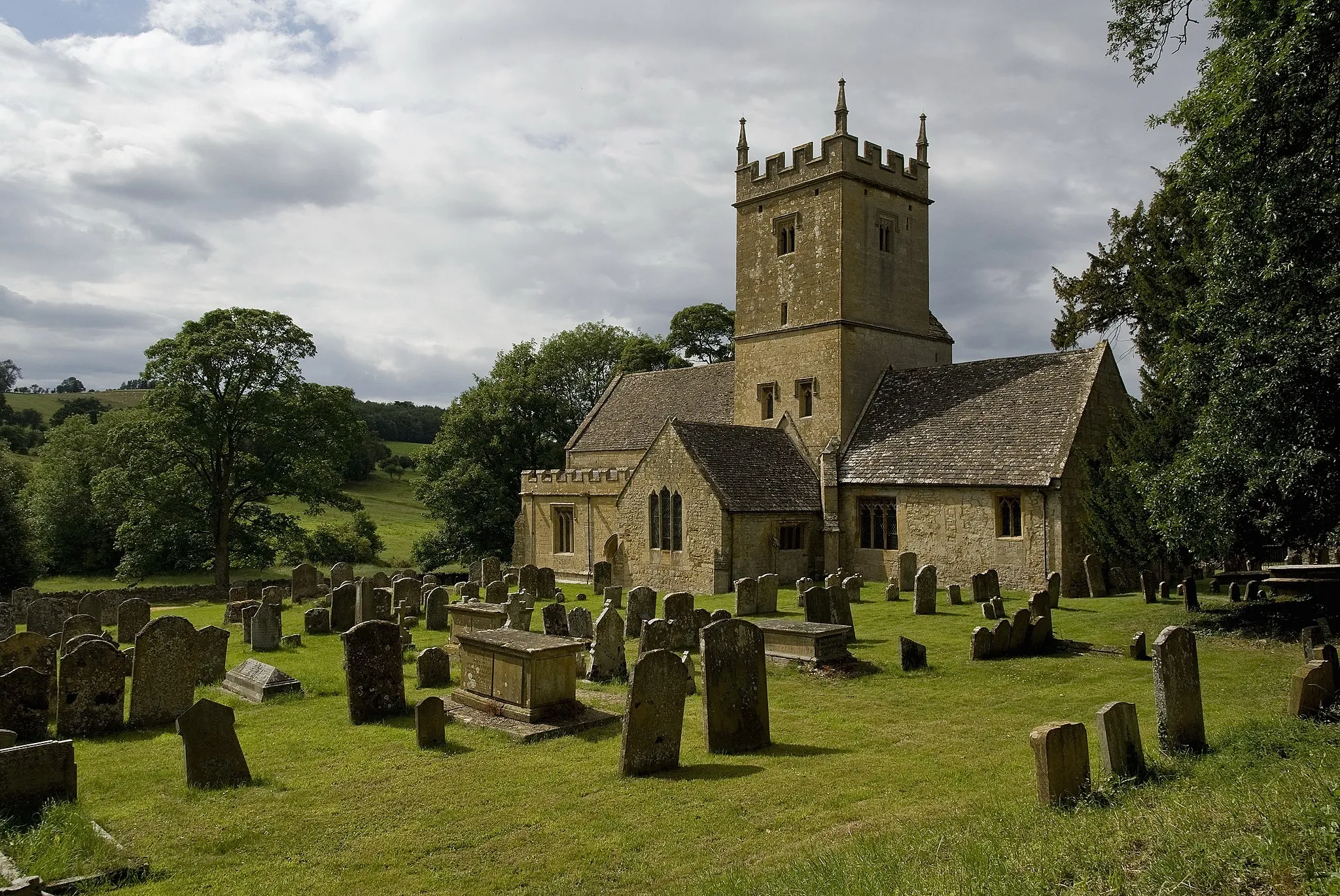 Photo showing: The original parish church of Broadway, the Church of St Eadburgha has been a Christian place of worship since the 12th century. The current church was built circa 1400 but there are elements that remain of the original 12th century building. The dedication of a Christian church to Eadburgha is not common. Eadburgha was the grand-daughter of Alfred the Great. As a child Eadburgha was asked to choose between receiving jewels or her own Bible, she chose the Bible.
English Heritage Listed as Grade I
English Heritage Building ID: 400976

OS Grid Reference: SP0970536258