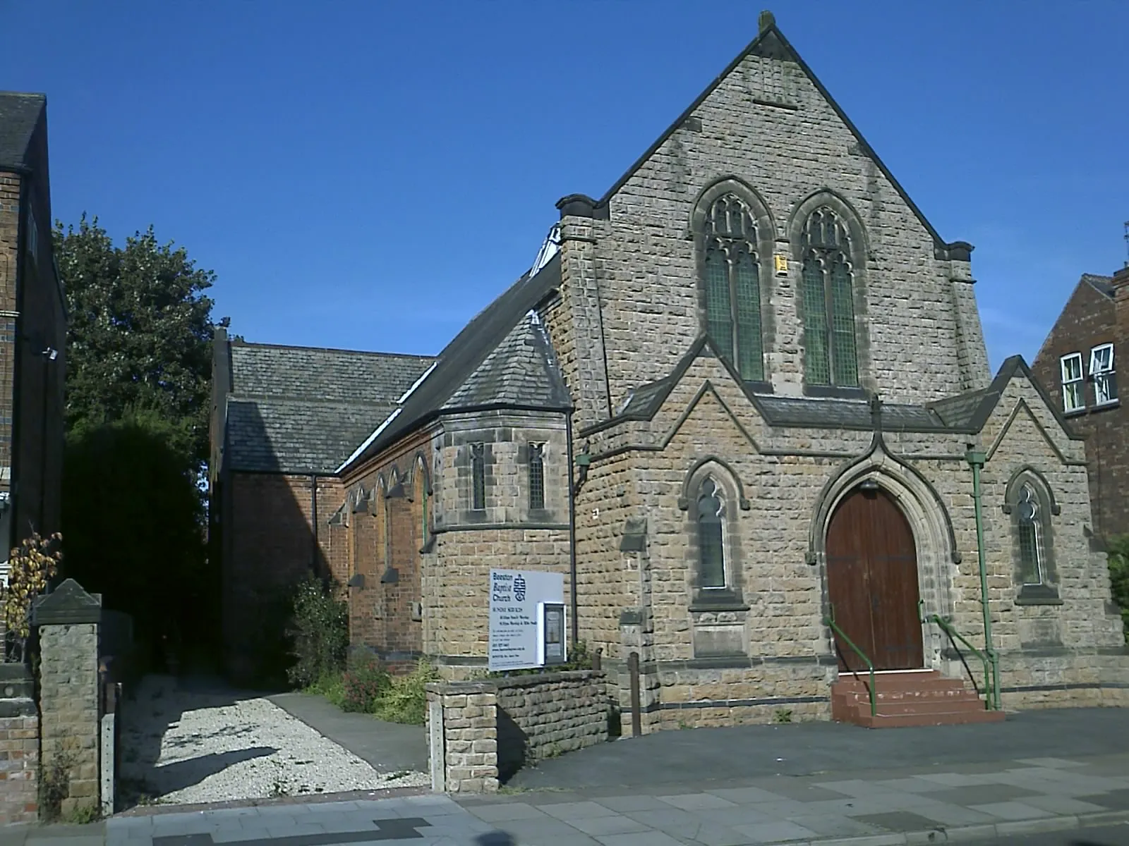 Photo showing: Baptist Church on Dovecote Lane, formerly known as John Clifford Baptist Church.