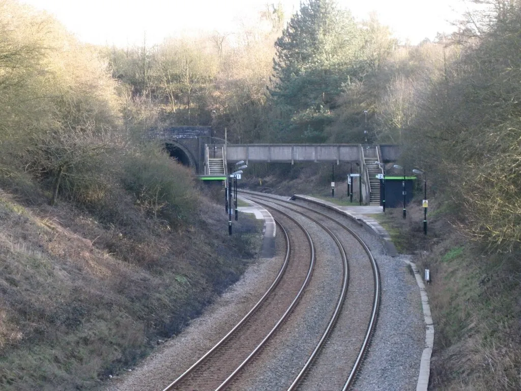 Photo showing: Wood End station and tunnel mouth