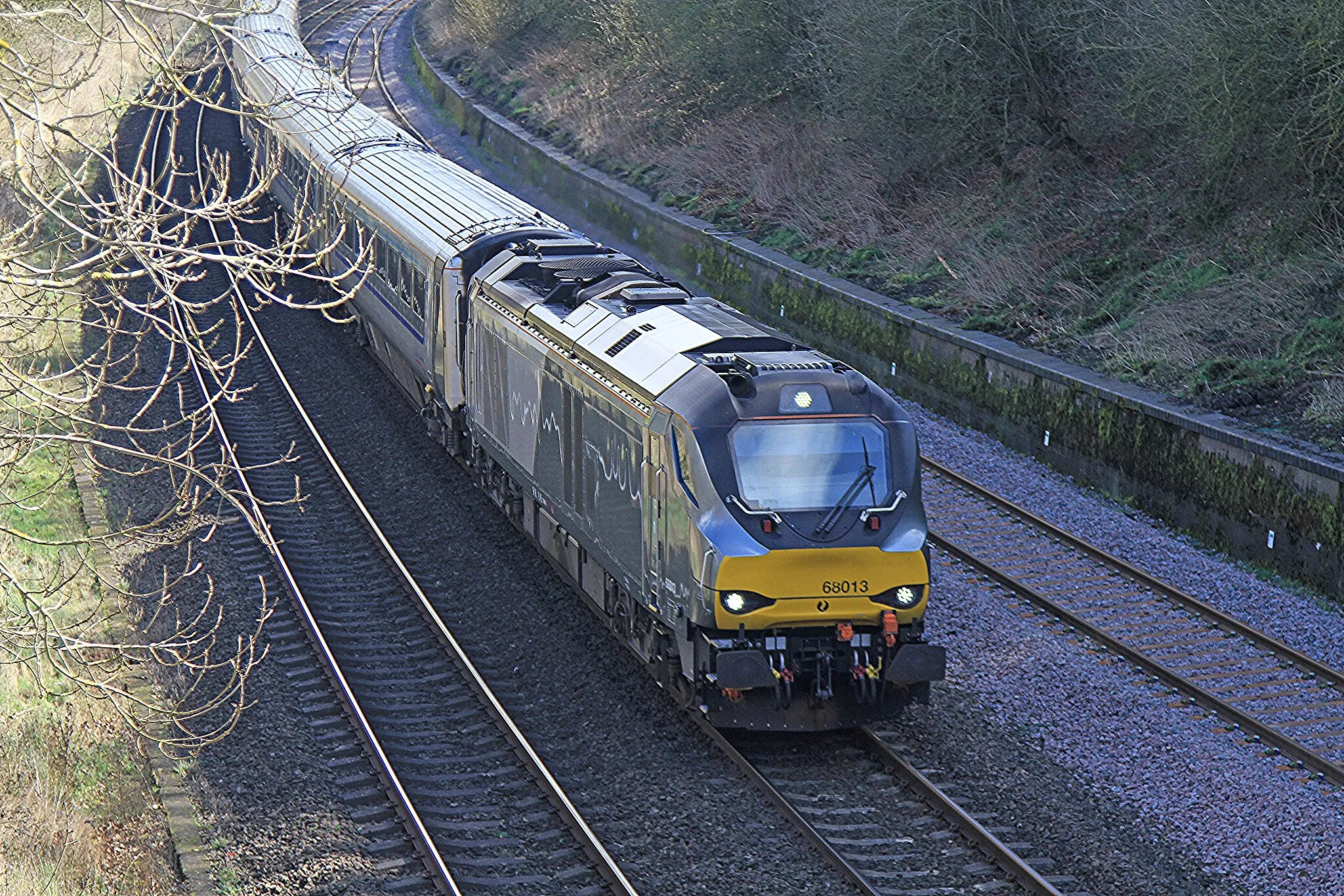 Photo showing: Class 68 58013 Chiltern Railways Hatton Bank 14-03-2019