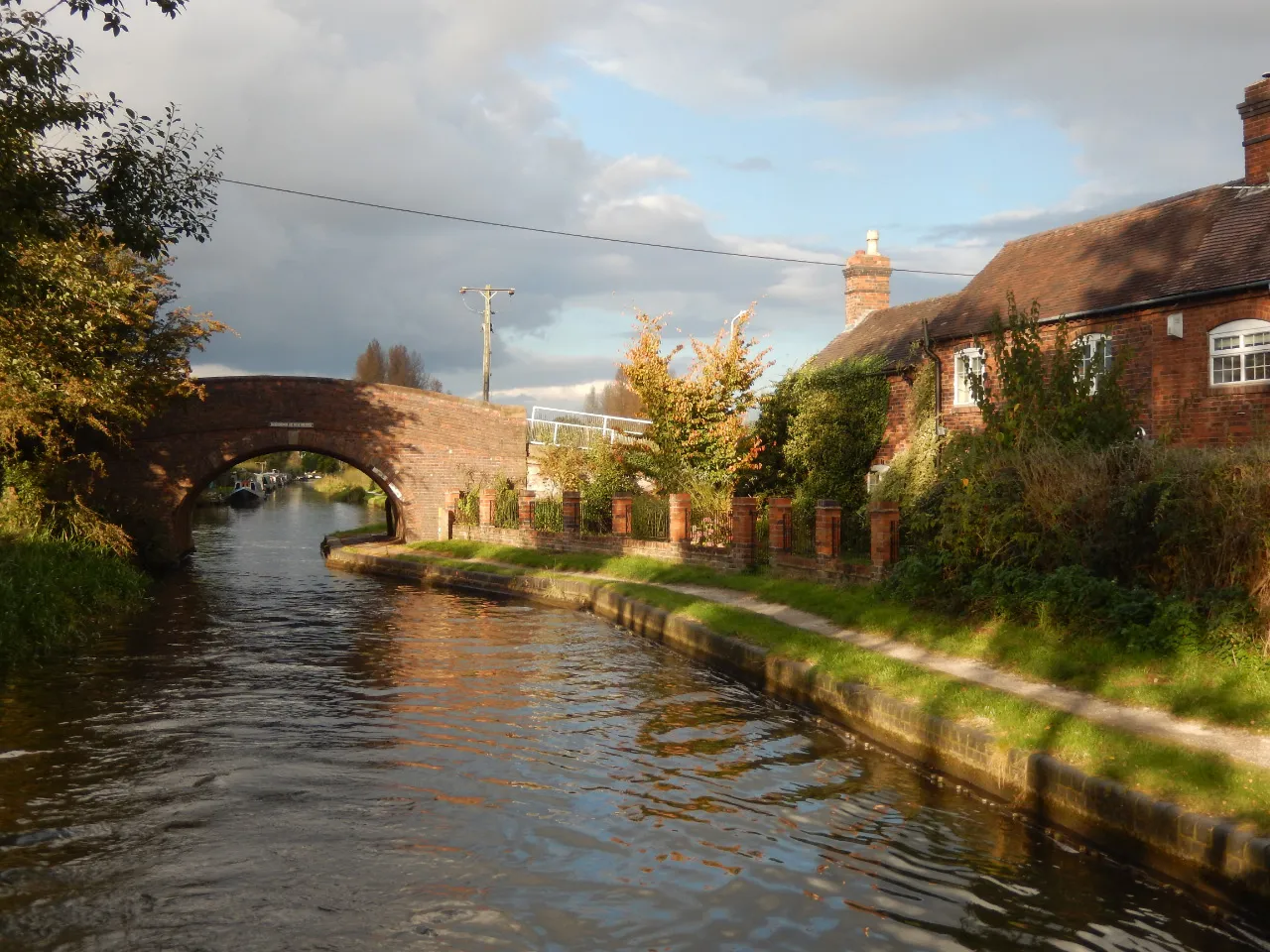 Photo showing: Birmingham & Fazeley Canal, Bodymoor Heath