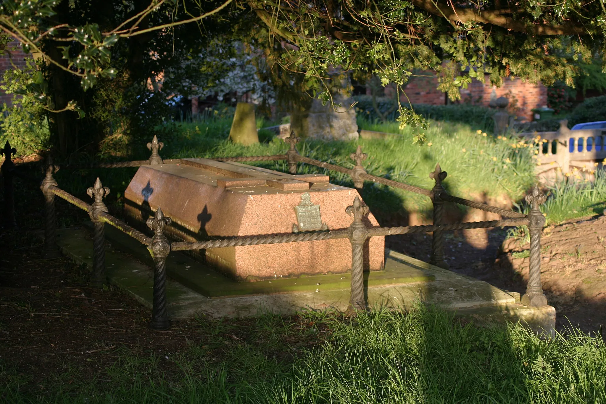 Photo showing: All Saints Church, Graveyard  (16)
