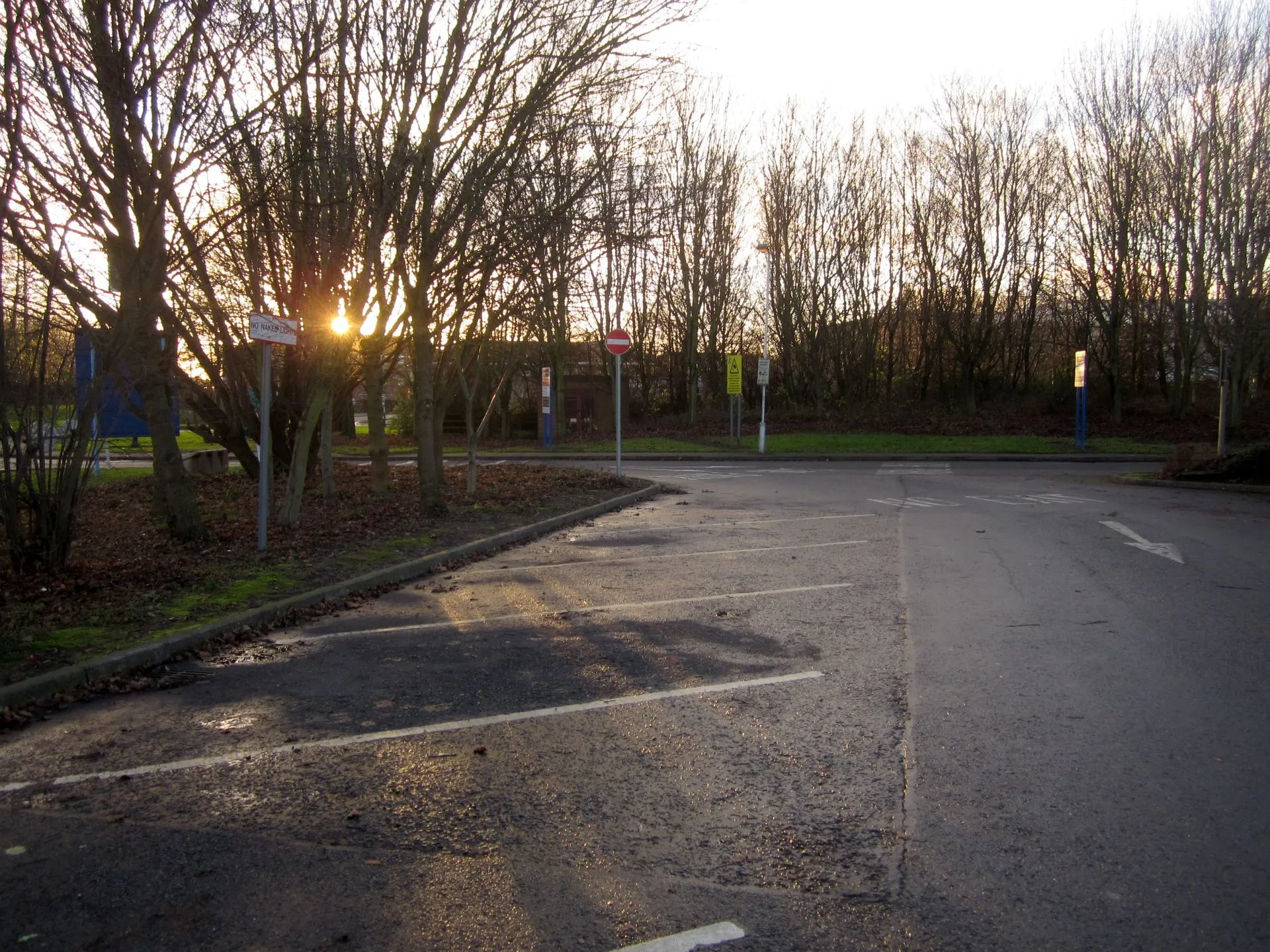 Photo showing: Car park at Tamworth Services