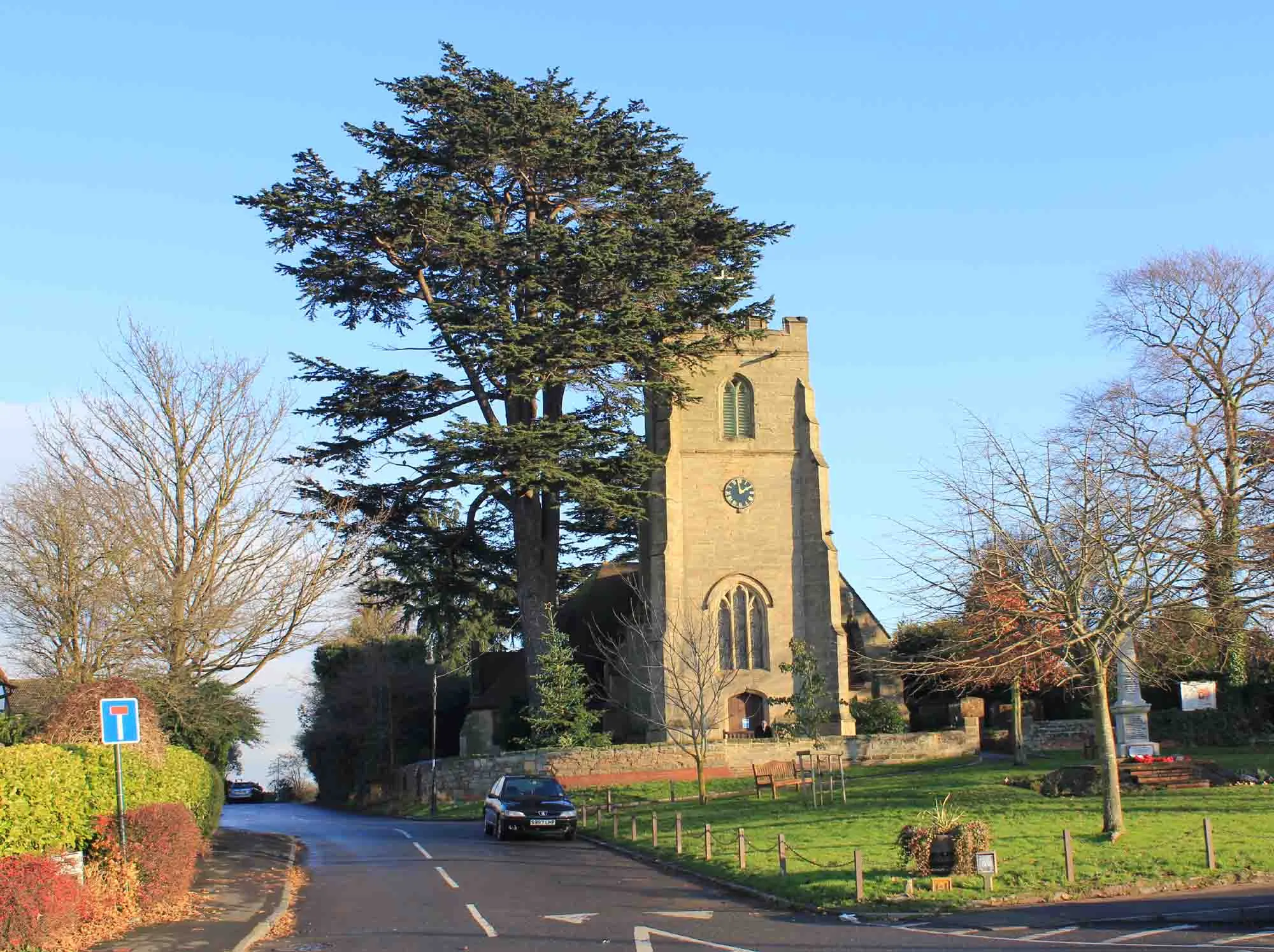 Photo showing: St Margaret & Warwick Gates Community Church, Whitnash