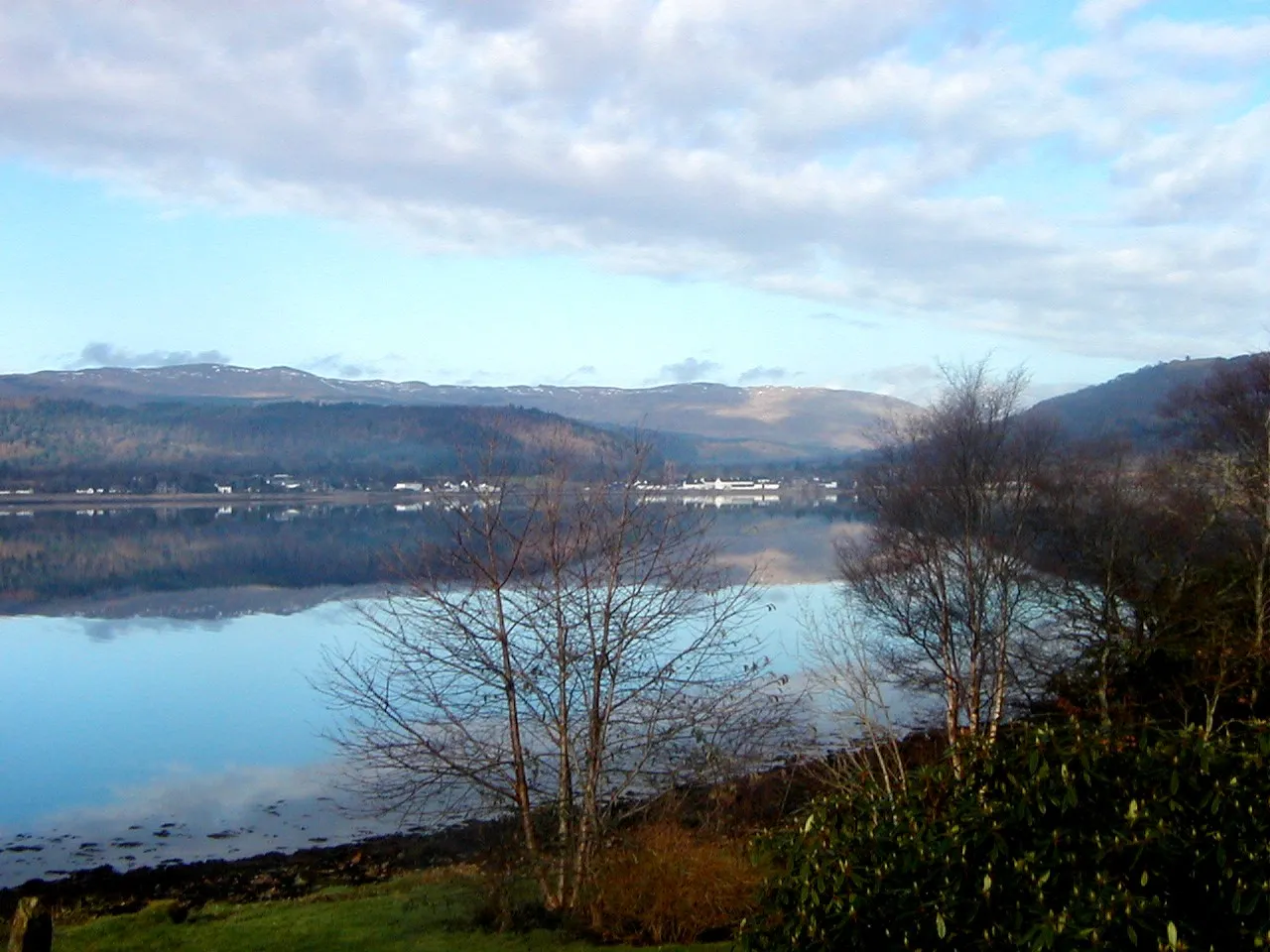 Photo showing: Loch Fyne near Strachur, looking toward Inverarry