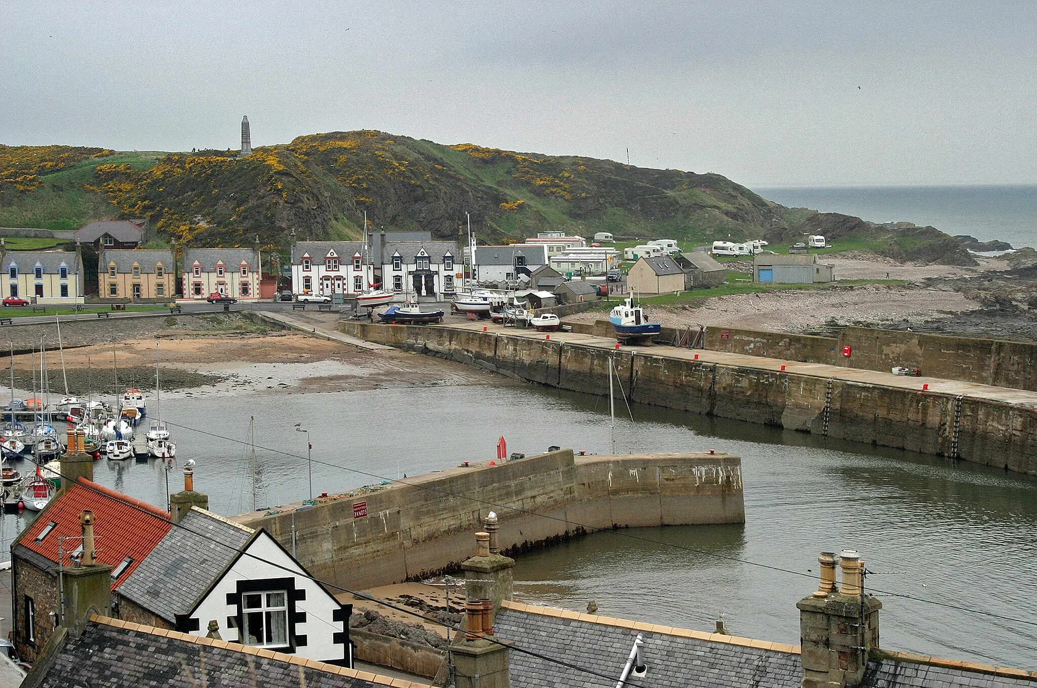 Photo showing: Findochty fishing port. A seaside town and holiday resort in the Council Area of Moray in Scotland.