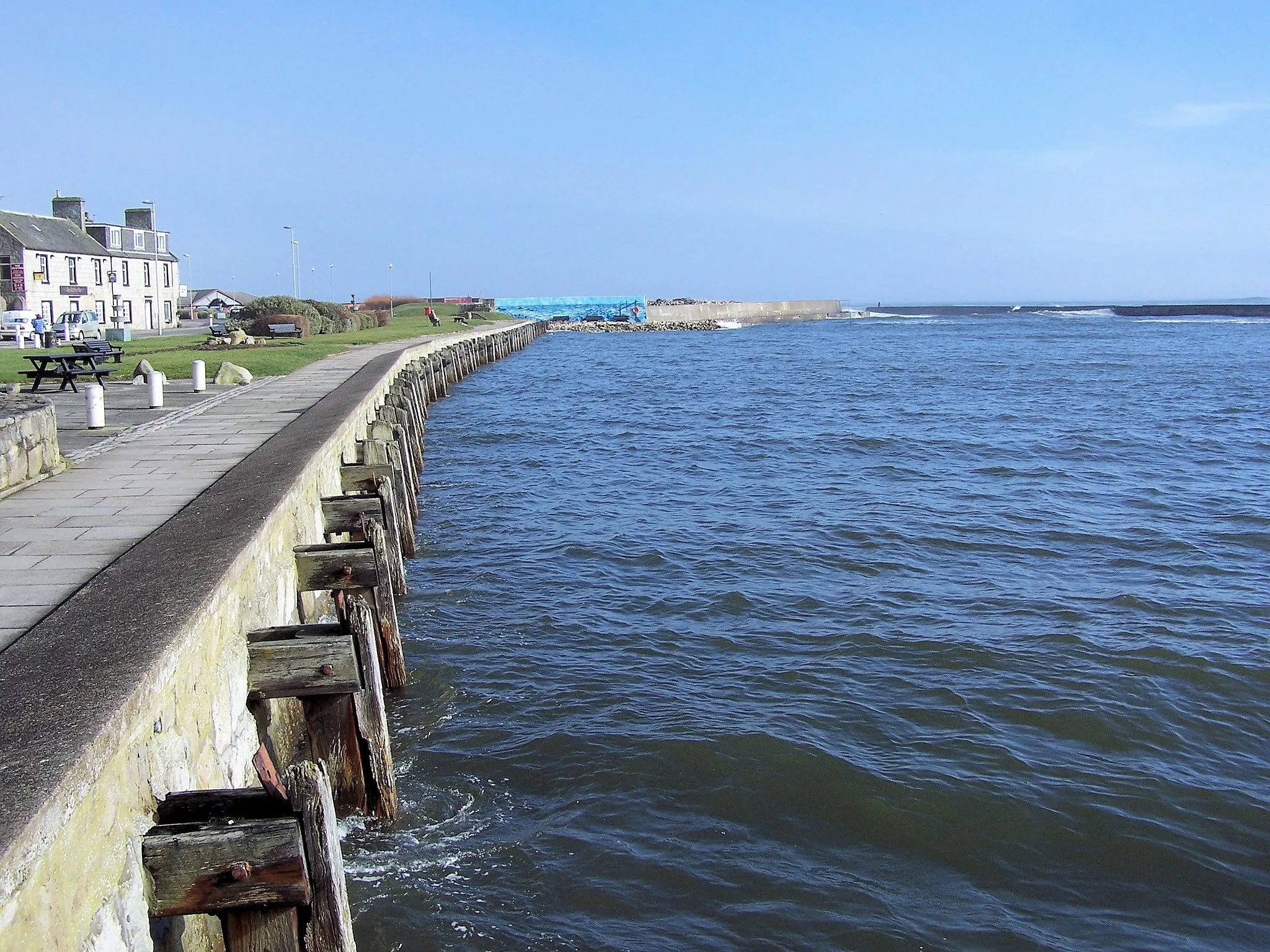 Photo showing: The first harbour at Lossiemouth, Moray, Scotland  dates to c.1765