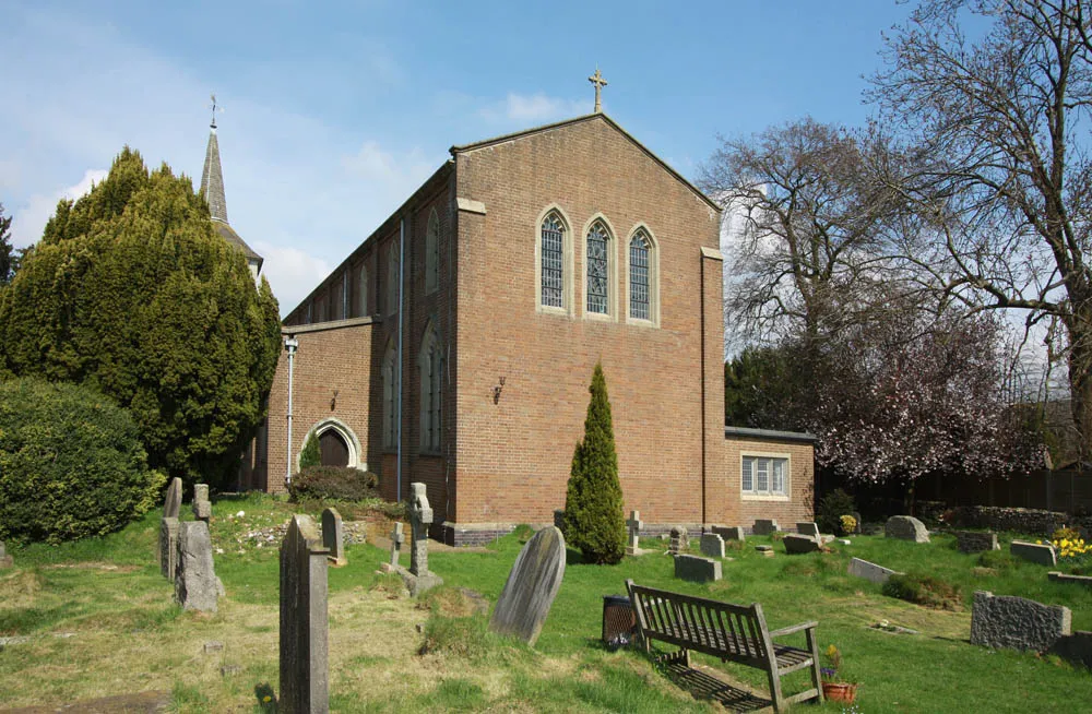 Photo showing: St John the Evangelist, Old Coulsdon, Surrey
