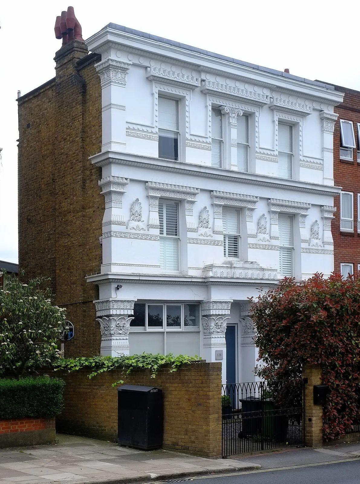 Photo showing: 128 Fortune Green Road, West Hampstead