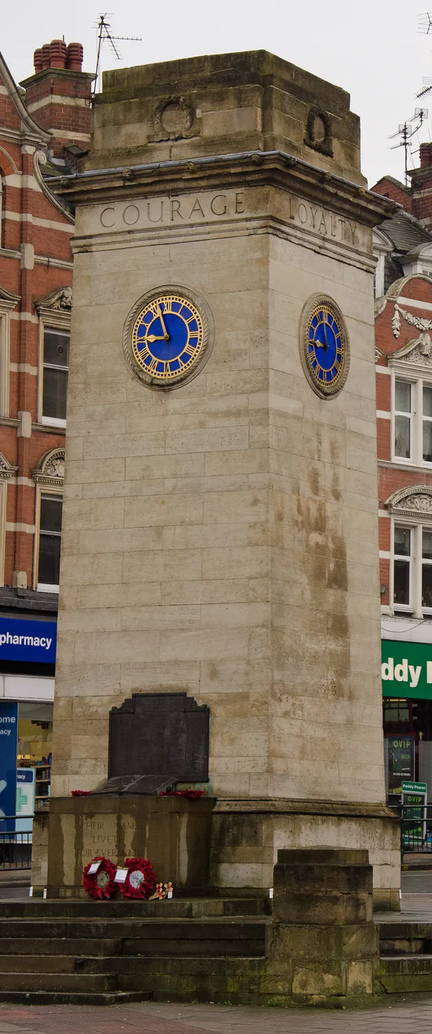 Photo showing: Golder's Green War Memorial