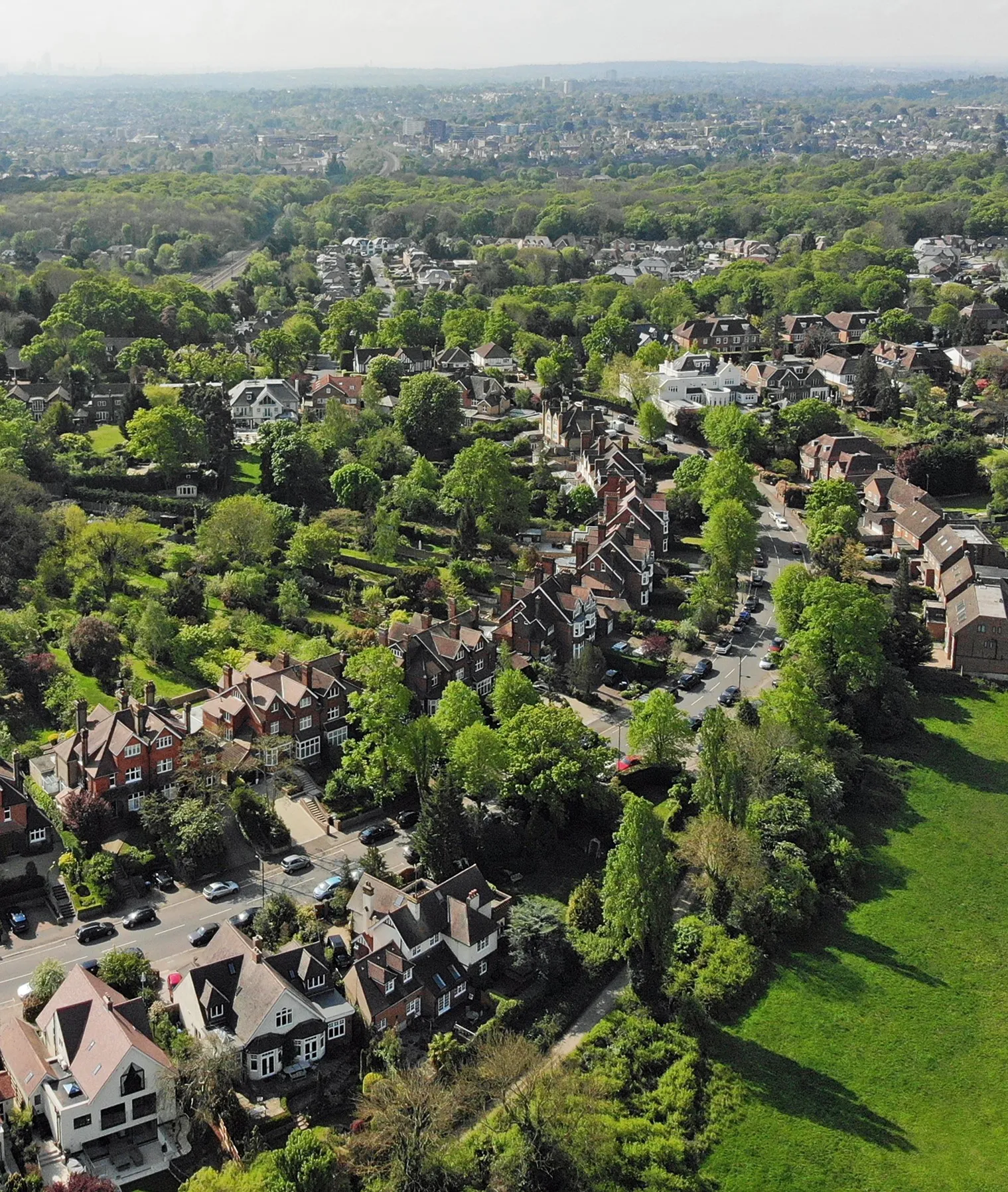 Photo showing: Aerial view taken with drone of Crescent West, Hadley Wood, looking south-west.