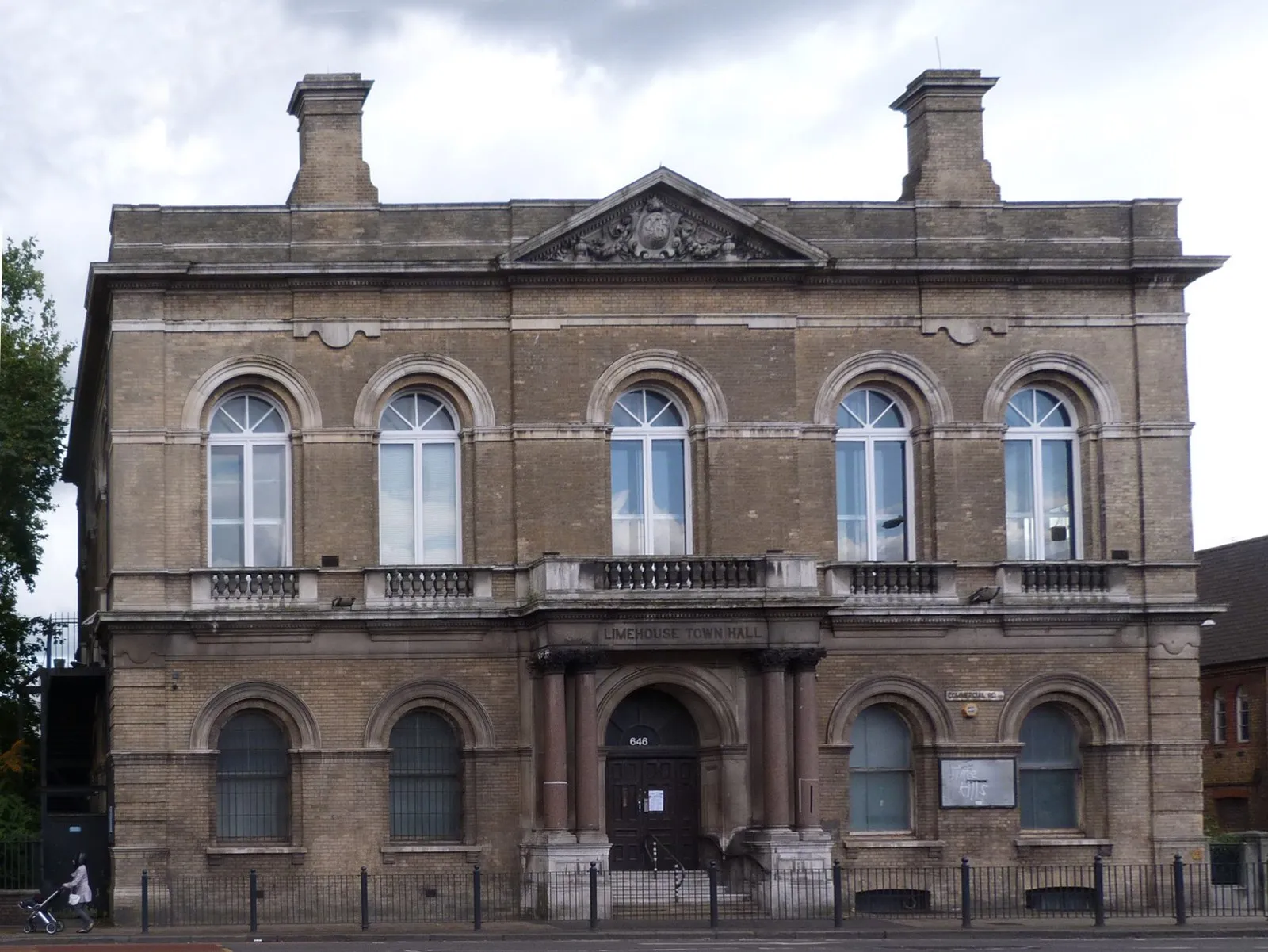 Photo showing: Former town hall, Limehouse