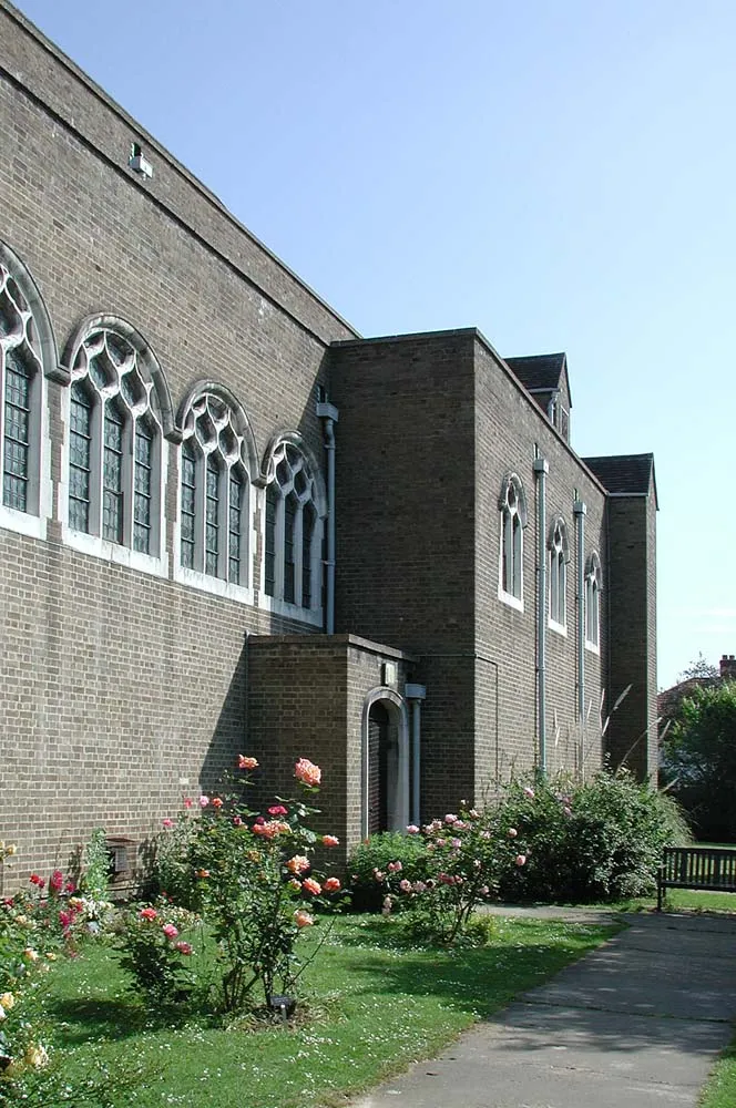 Photo showing: St Anselm, Uppingham Avenue, Belmont