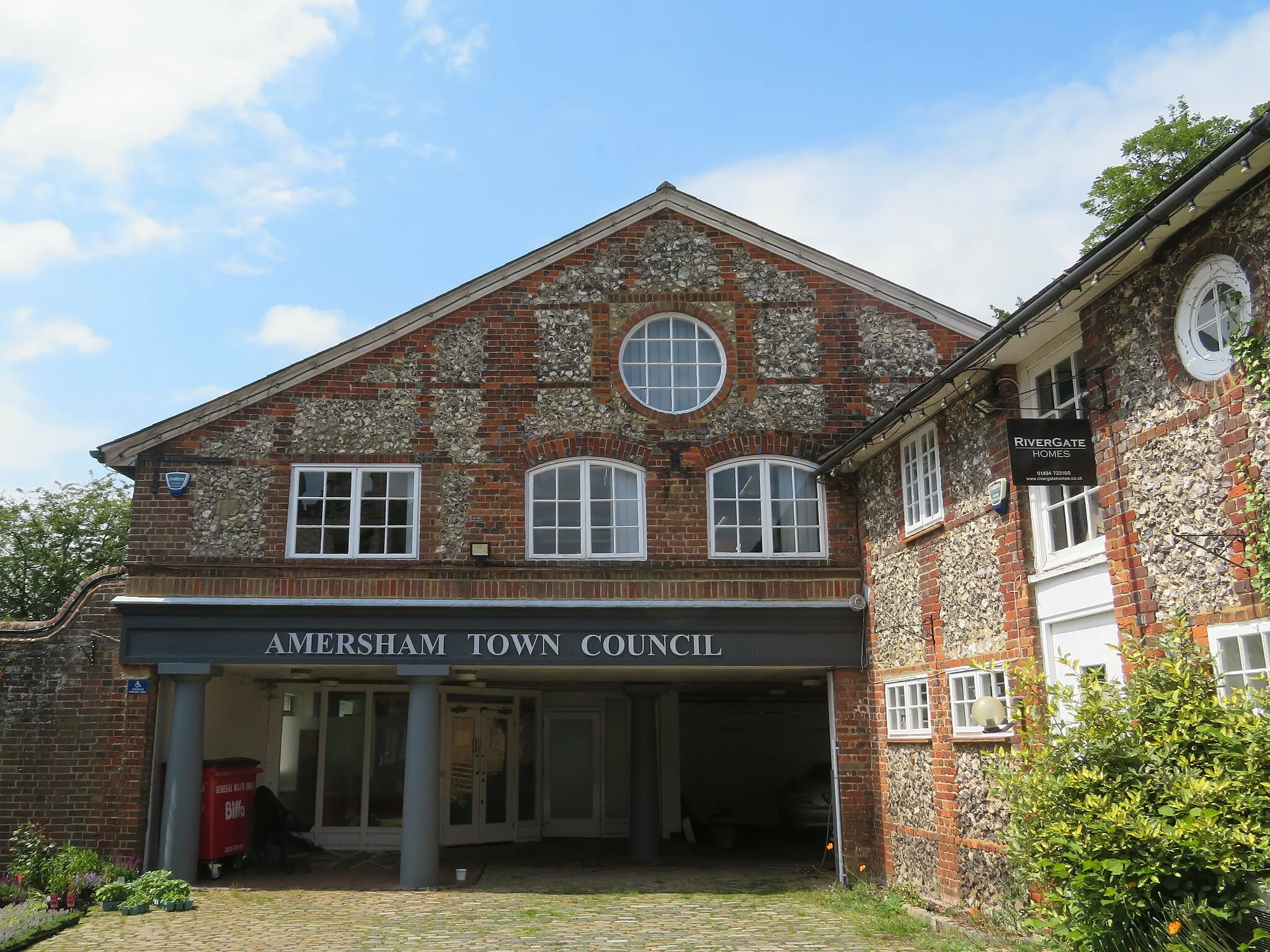 Photo showing: Town Council offices in Amersham, Buckinghamshire.