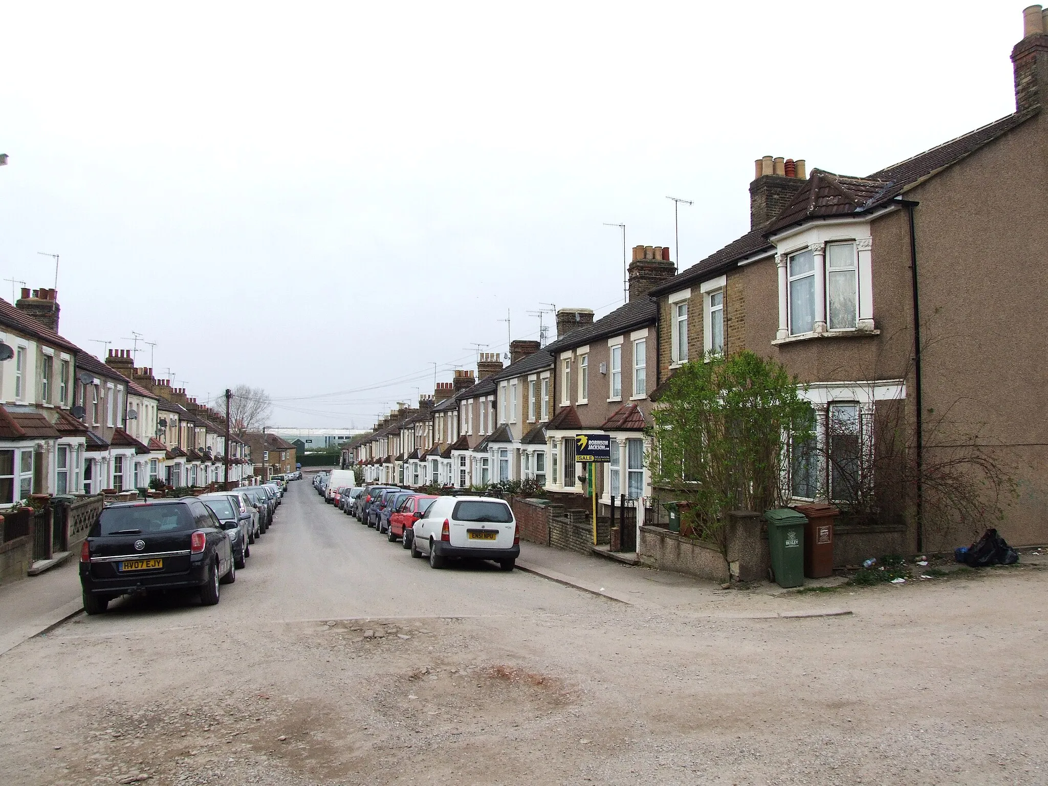 Photo showing: Ashburnham Road, Belvedere