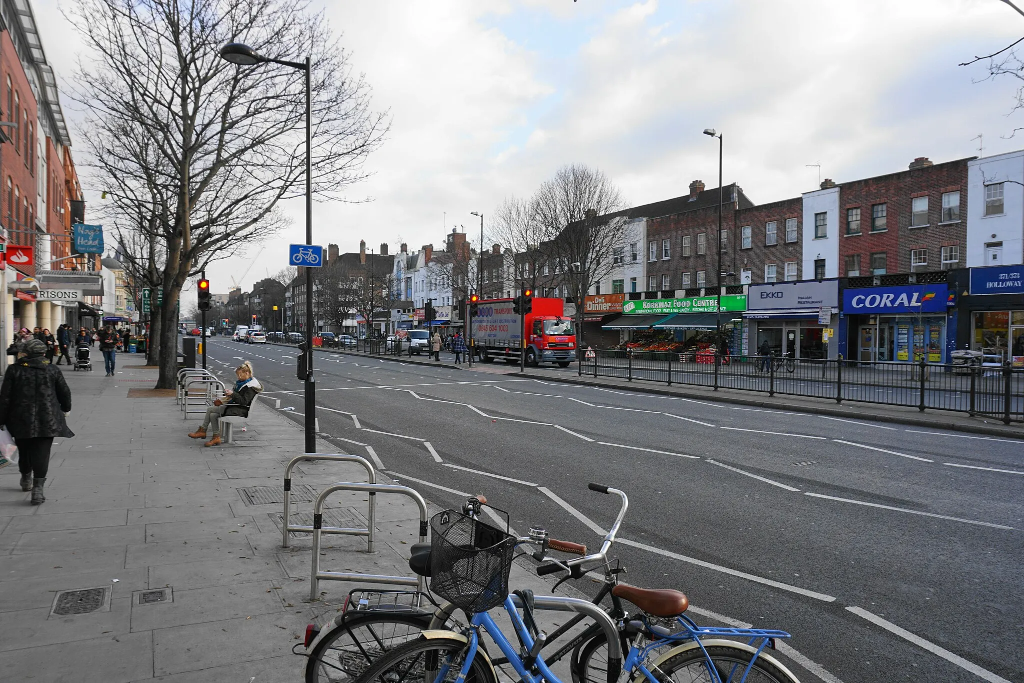 Photo showing: Holloway Road