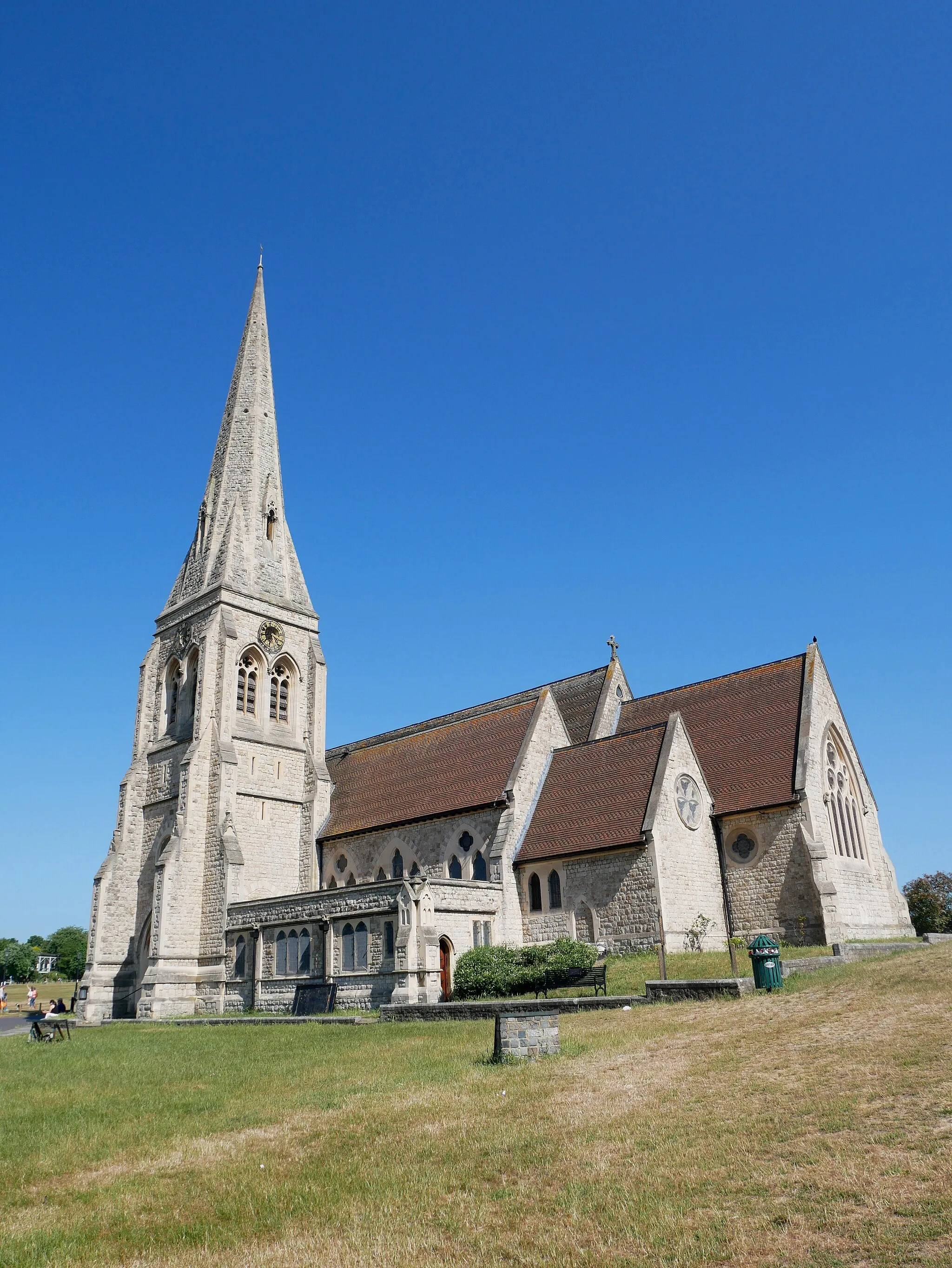 Photo showing: A southeast view of All Saints' Church in Blackheath Common, London Borough of Lewisham.