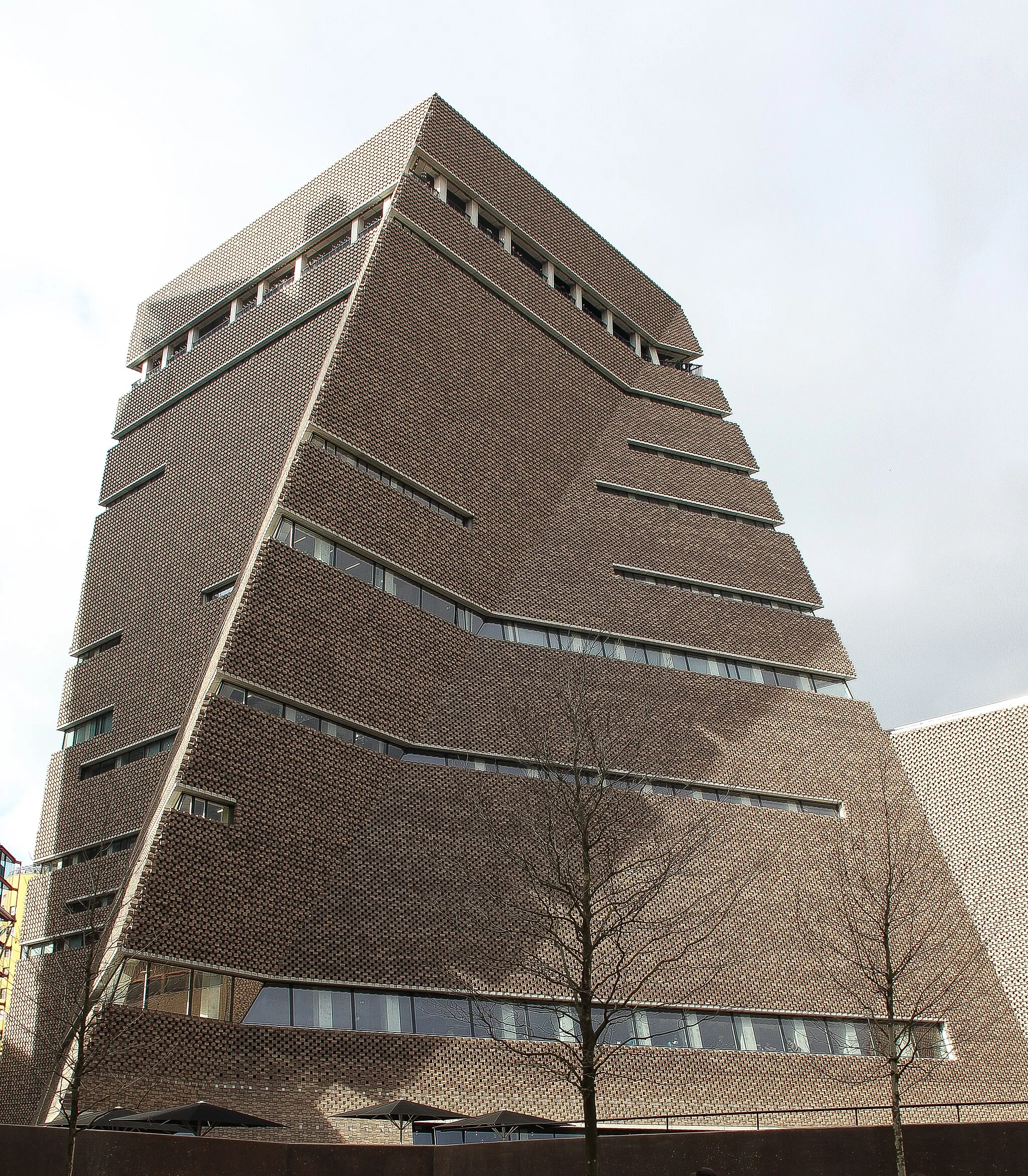 Photo showing: annexe to the Tate Modern, designed by Herzog & De Meuron