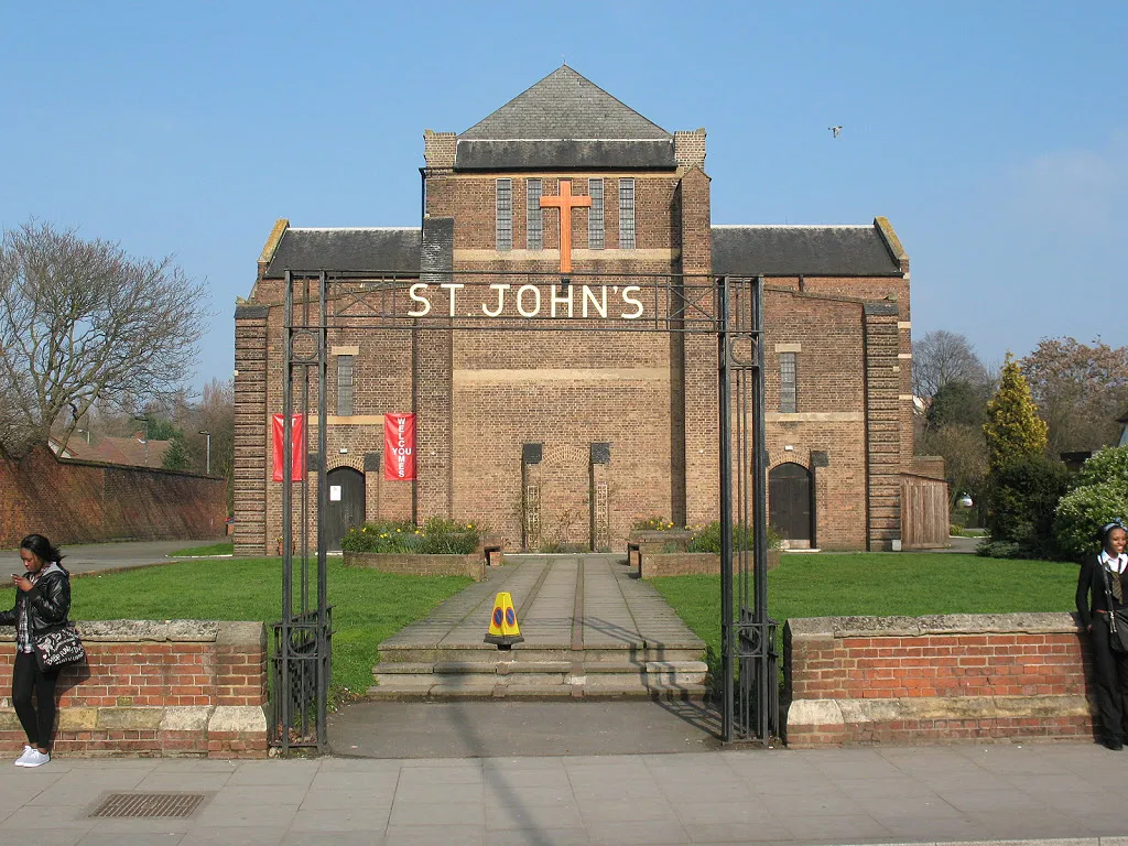 Photo showing: St John's church - signage