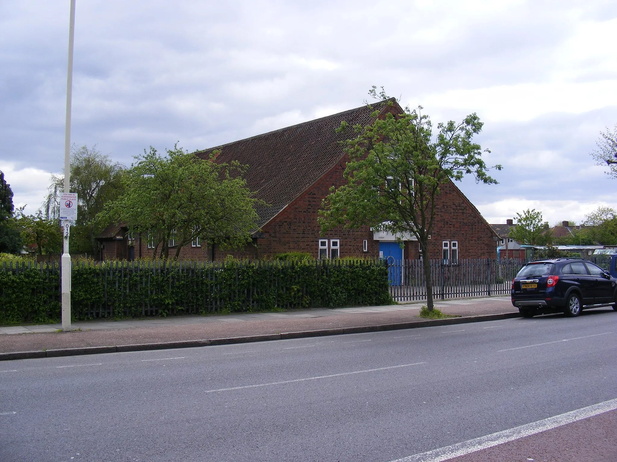 Photo showing: St. Elisabeth's Church Hall, Becontree