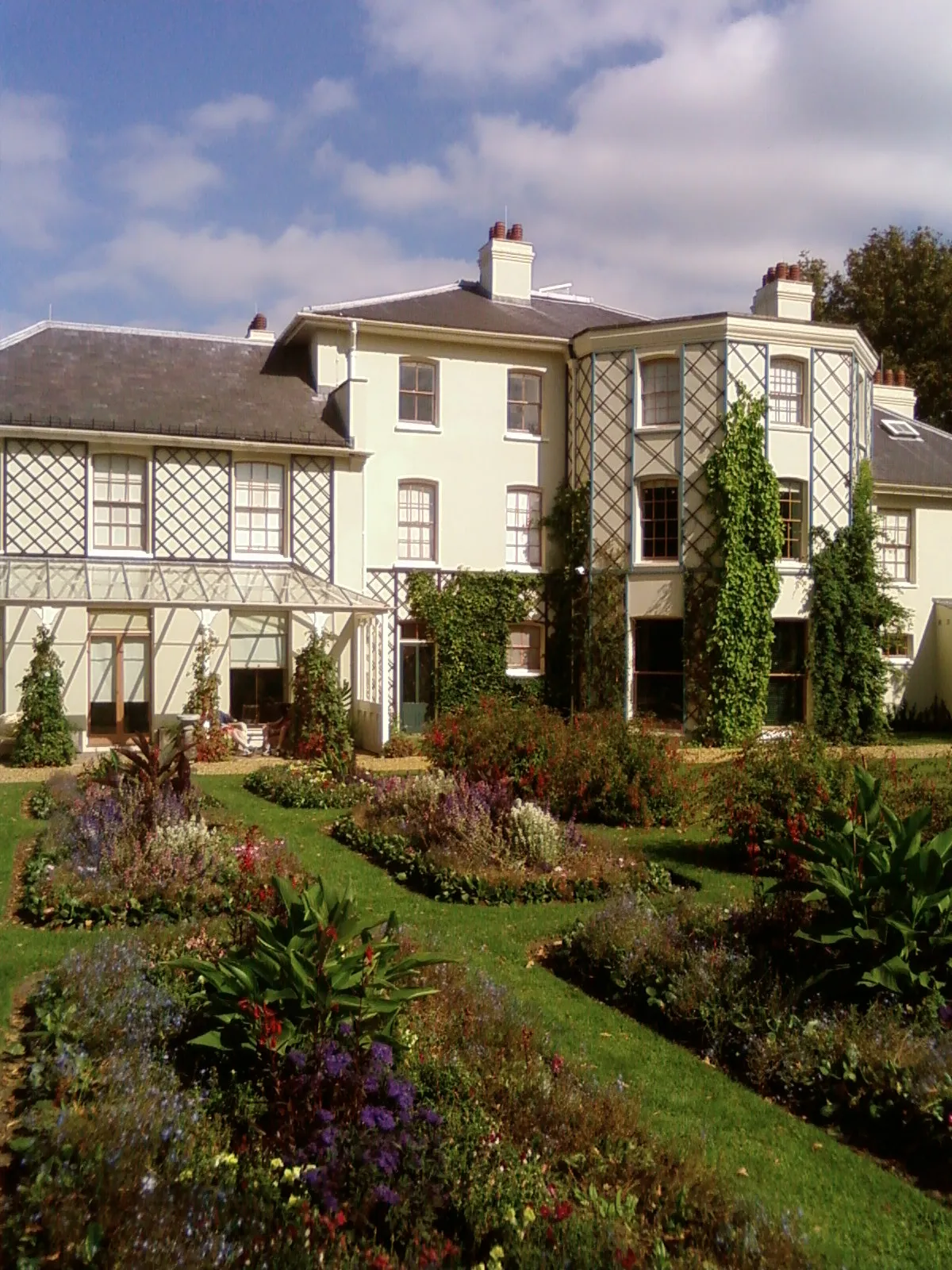 Photo showing: My own photograph of Down House.