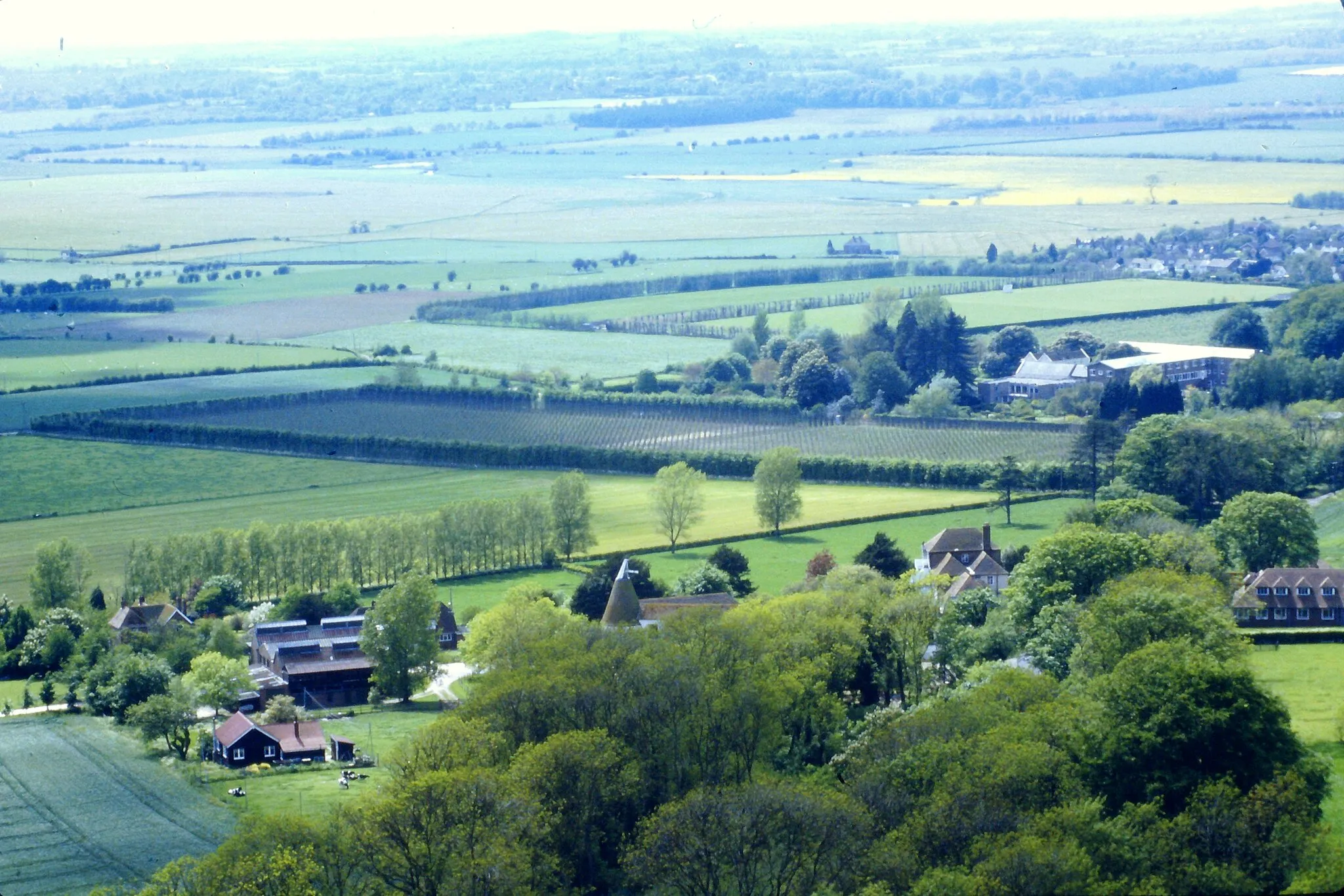 Photo showing: 0702 - WYE LANDSCAPE COLDHARBOUR FARM WITHERSDANE OAST HOUSE LANDSCAPE