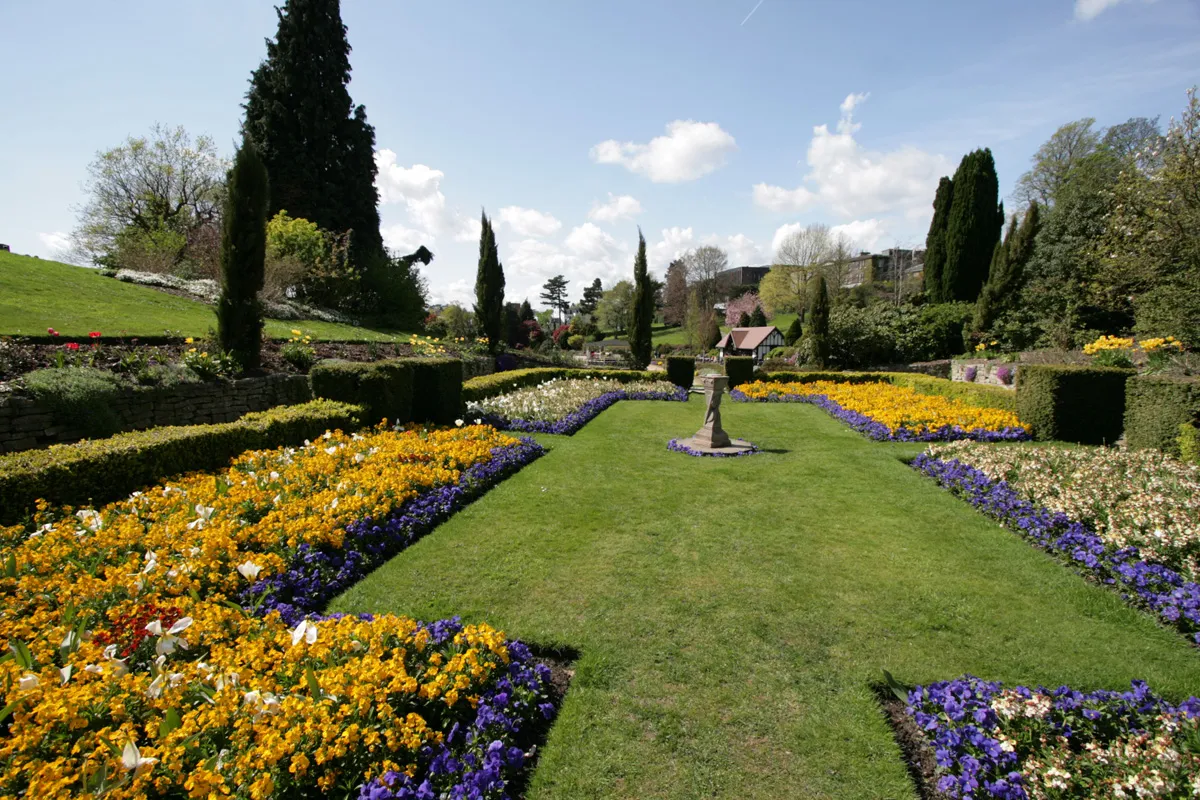 Photo showing: Calverley Park gardens, Tunbridge Wells, taken on May 2, 2008