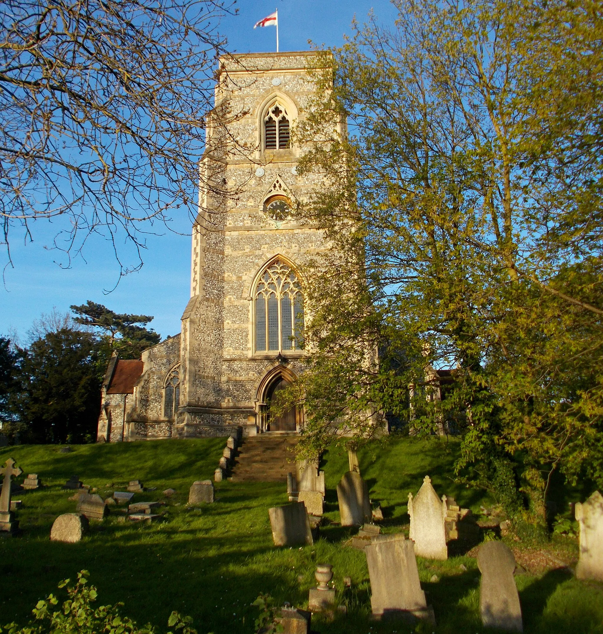 Photo showing: All Saints' parish church, All Saints' Road, Sutton, south London (formerly Surrey), seen from the west