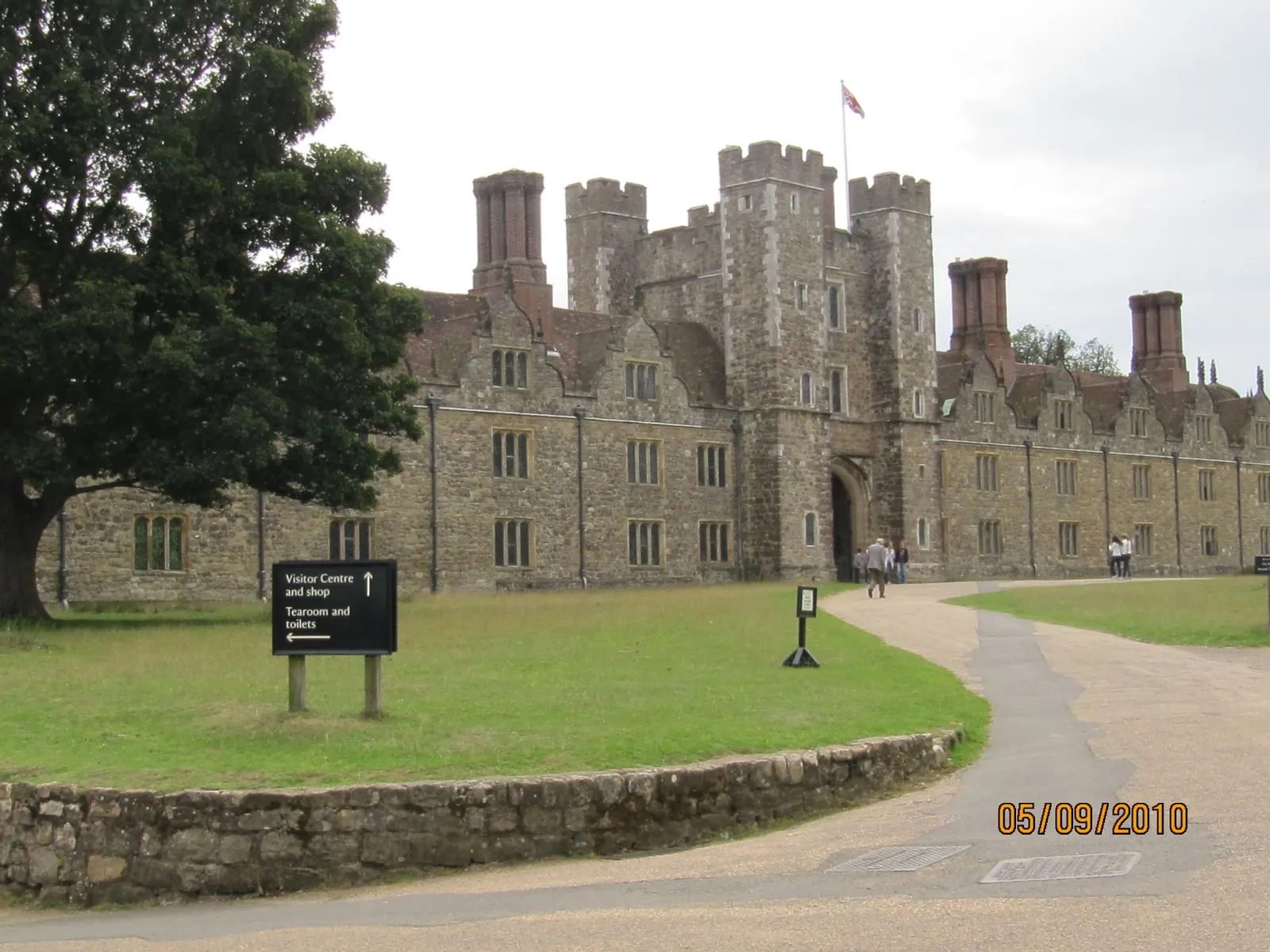 Photo showing: The West Front of Knole House