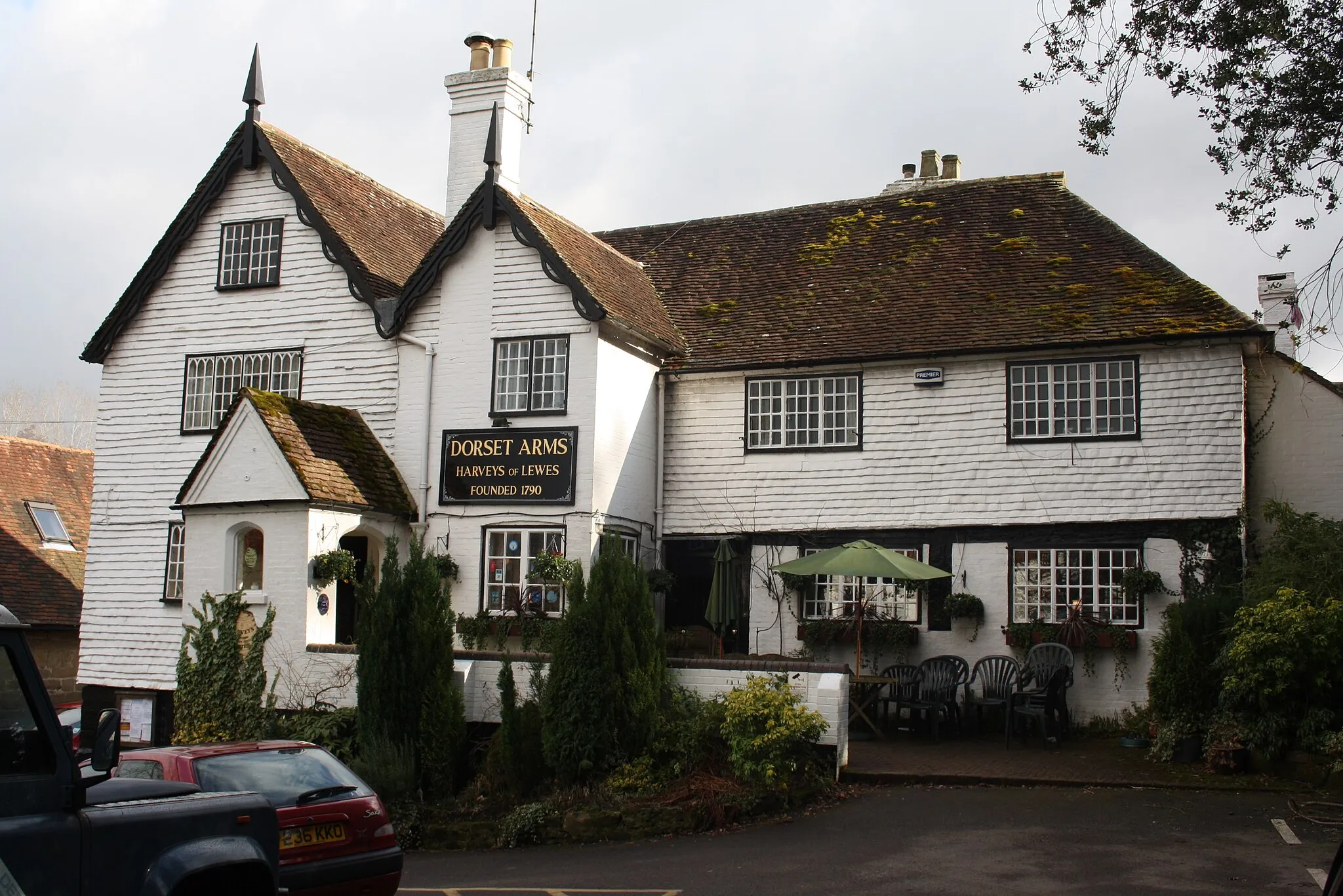 Photo showing: Dorset Arms public house in Withyham