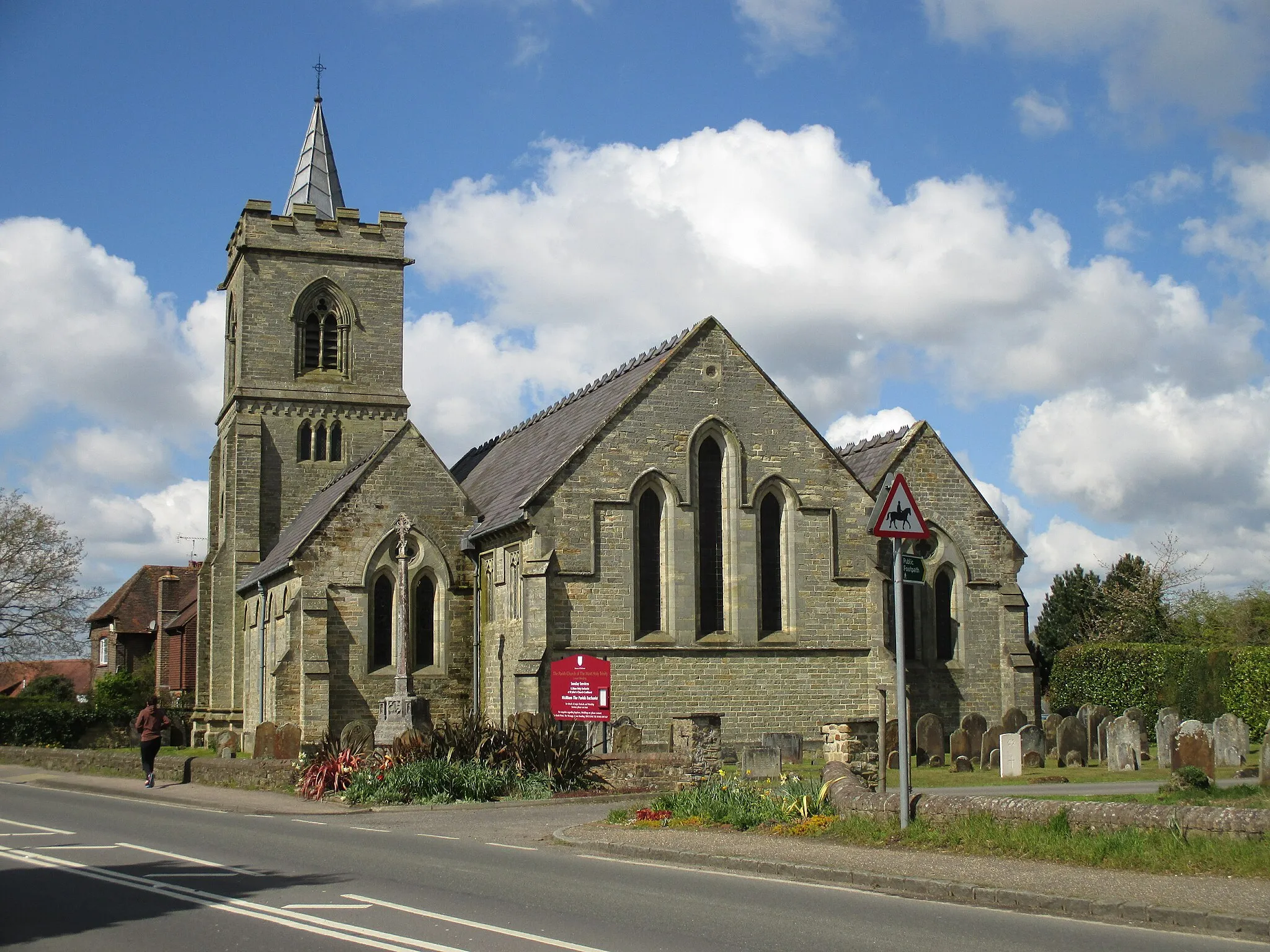 Photo showing: Holy Trinity church, Lower Beeding, West Sussex, seen from the east.