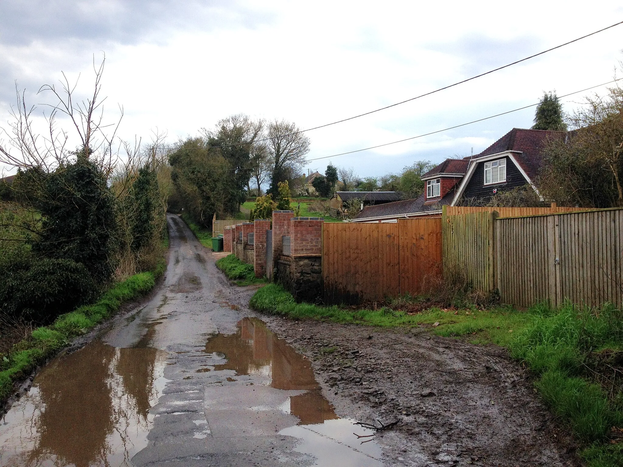 Photo showing: Hill Green Road, Yelsted