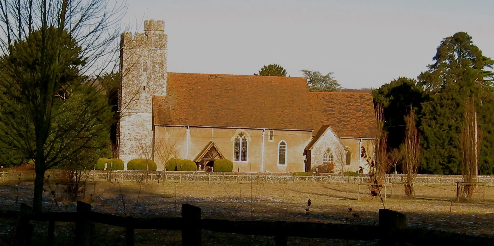 Photo showing: All Saints' parish church, Lower Road, West Farleigh, Kent, seen from the south