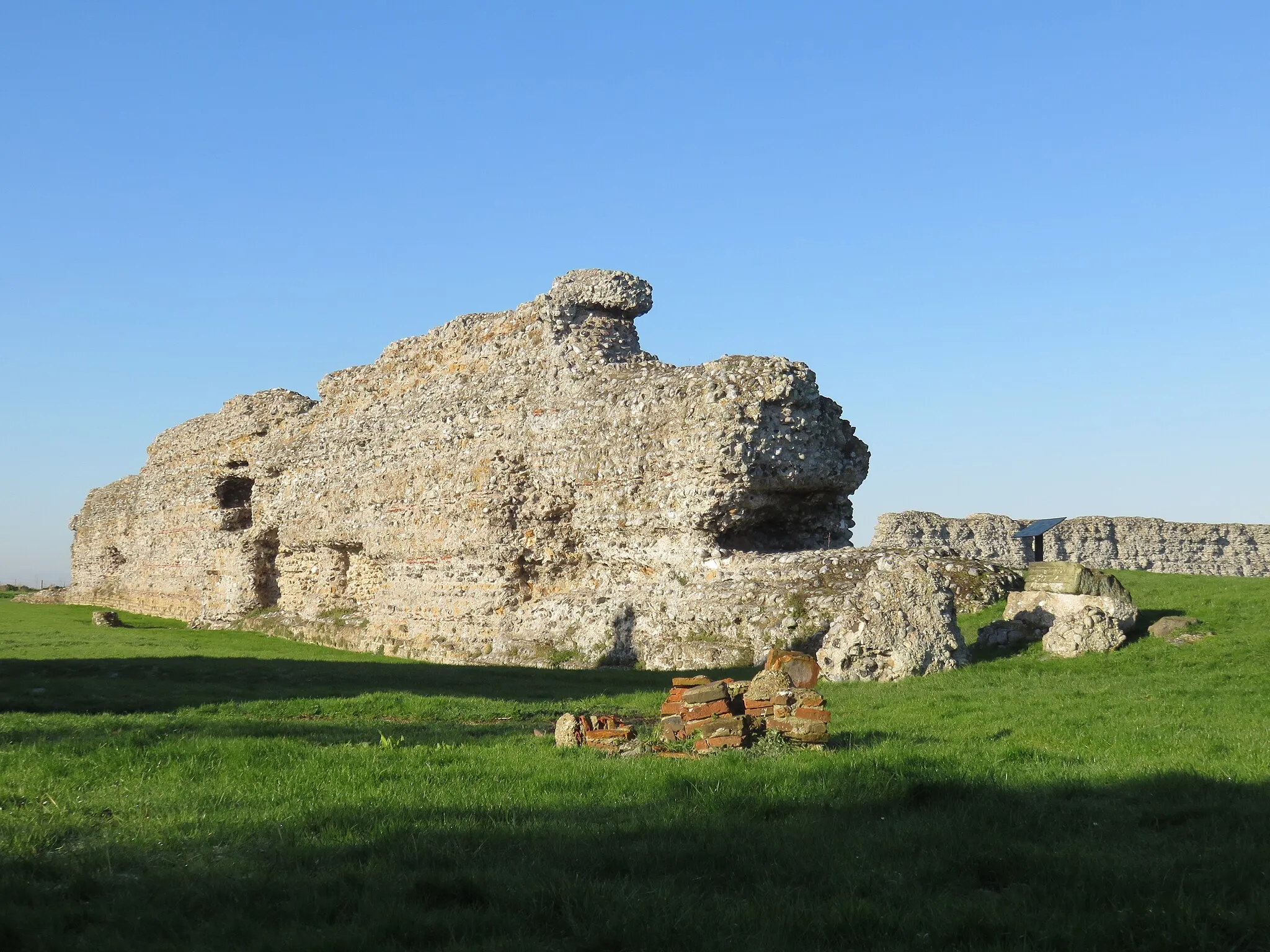 Photo showing: Richborough Castle