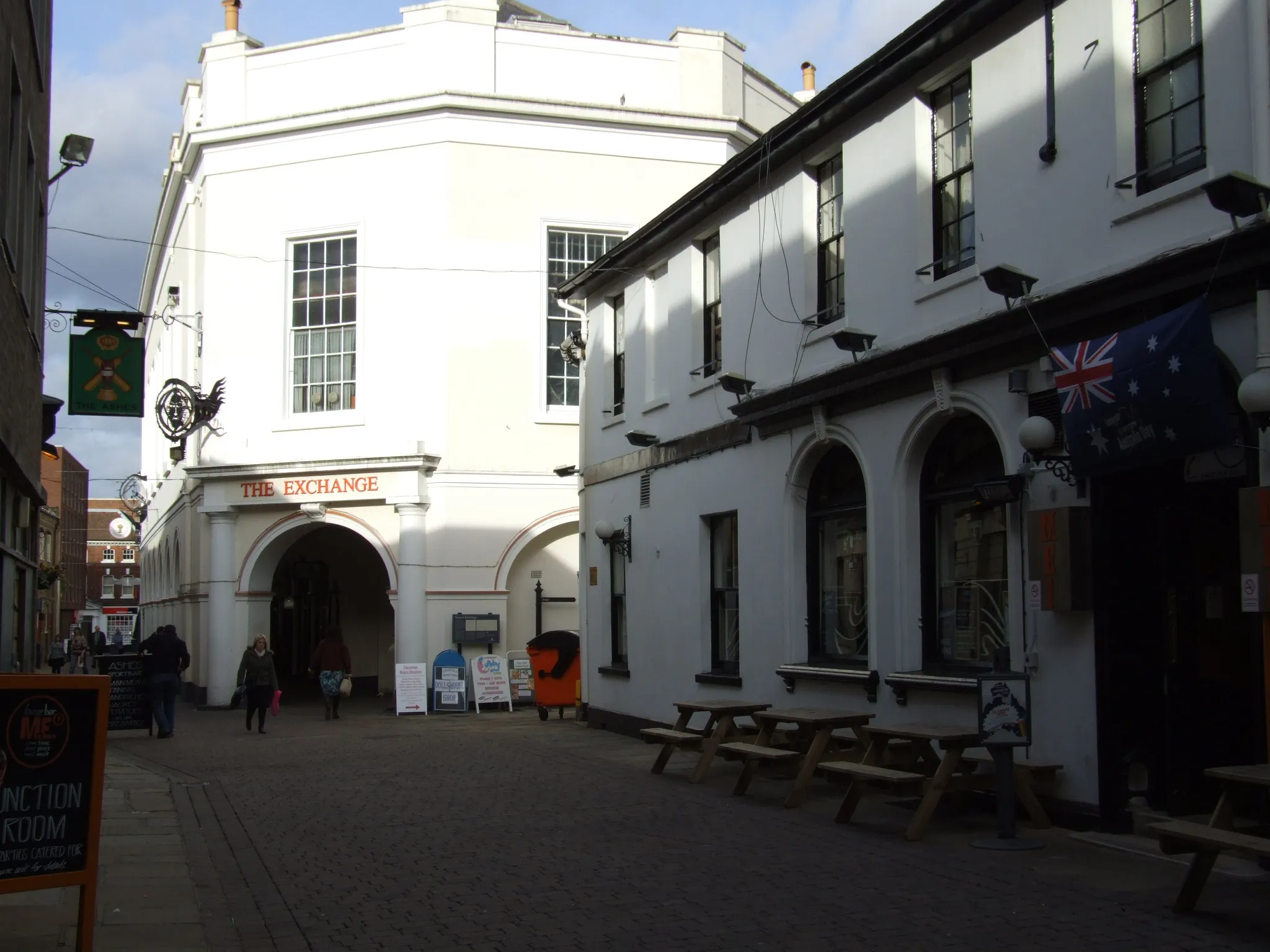 Photo showing: Corn Exchange theatre. Maidstone.

Camera location 51° 16′ 26.04″ N, 0° 31′ 18.84″ E View this and other nearby images on: OpenStreetMap 51.273900;    0.521900